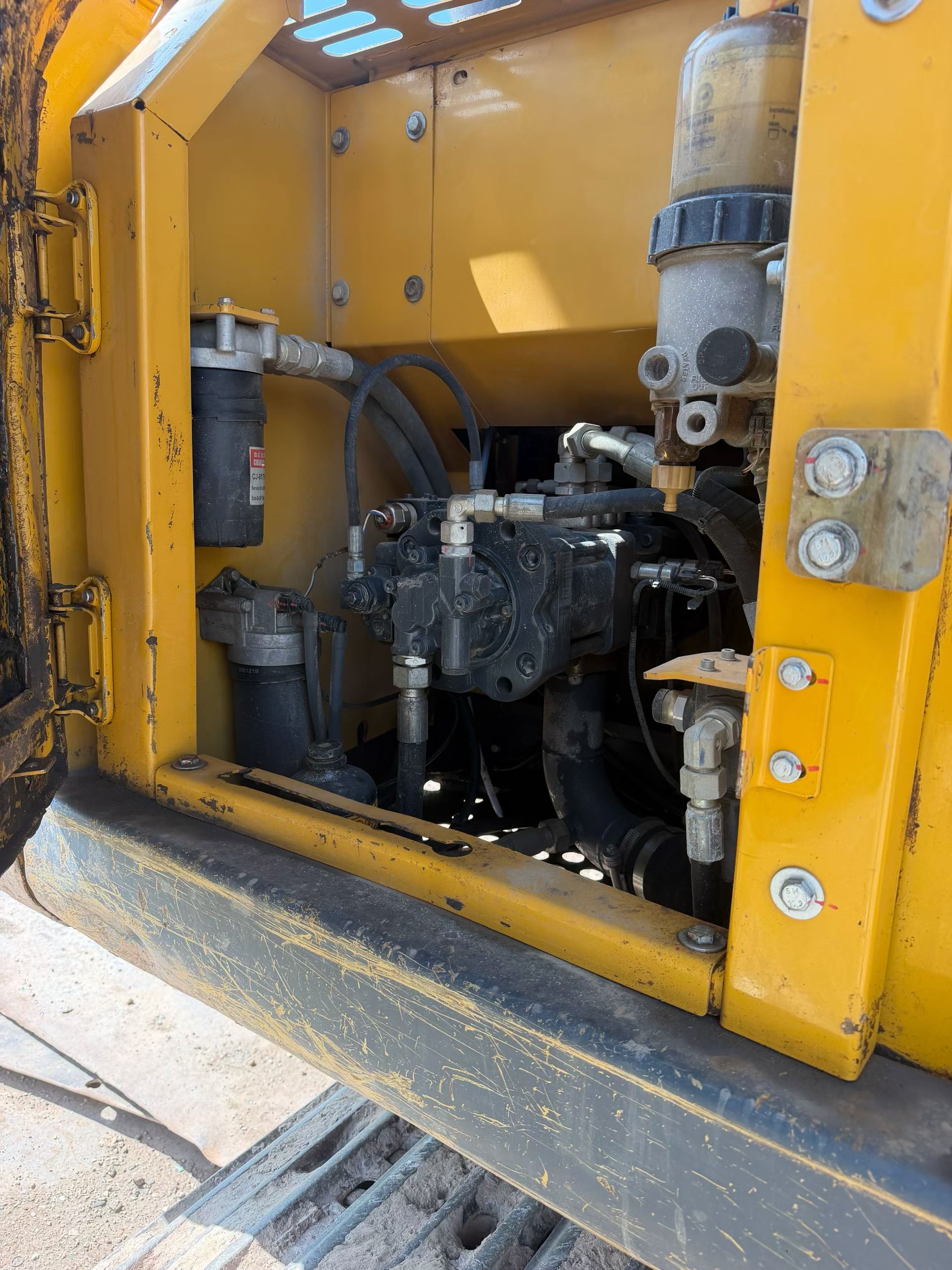 Buy XCMG XE135B Used Excavator / 6
