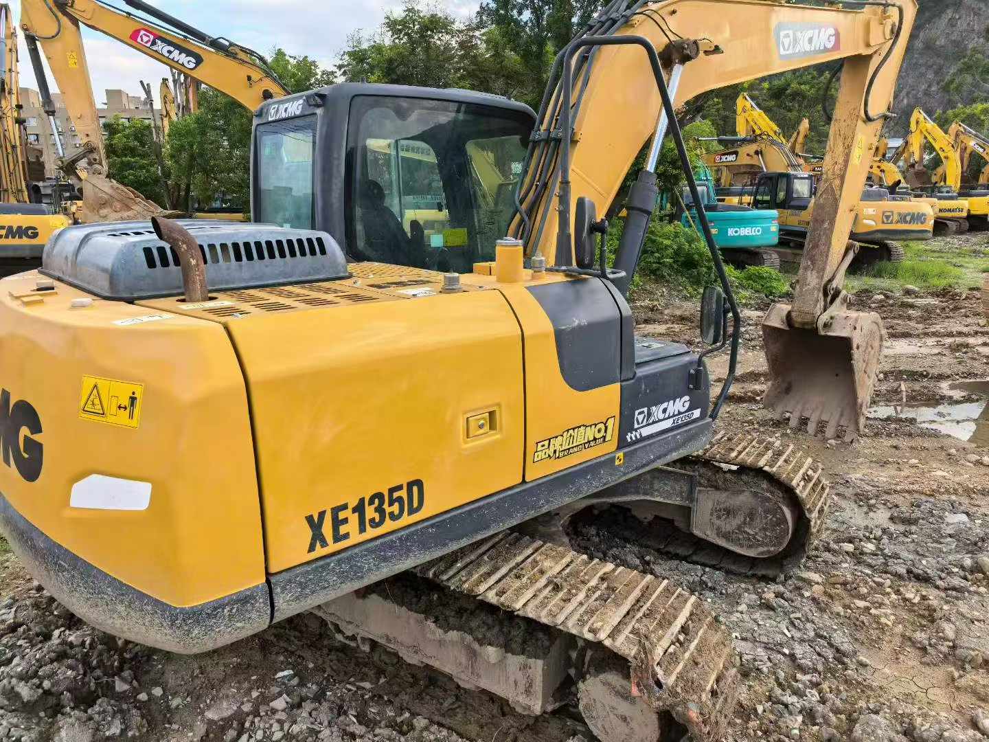 Buy XCMG XE135B Used Excavator / 4