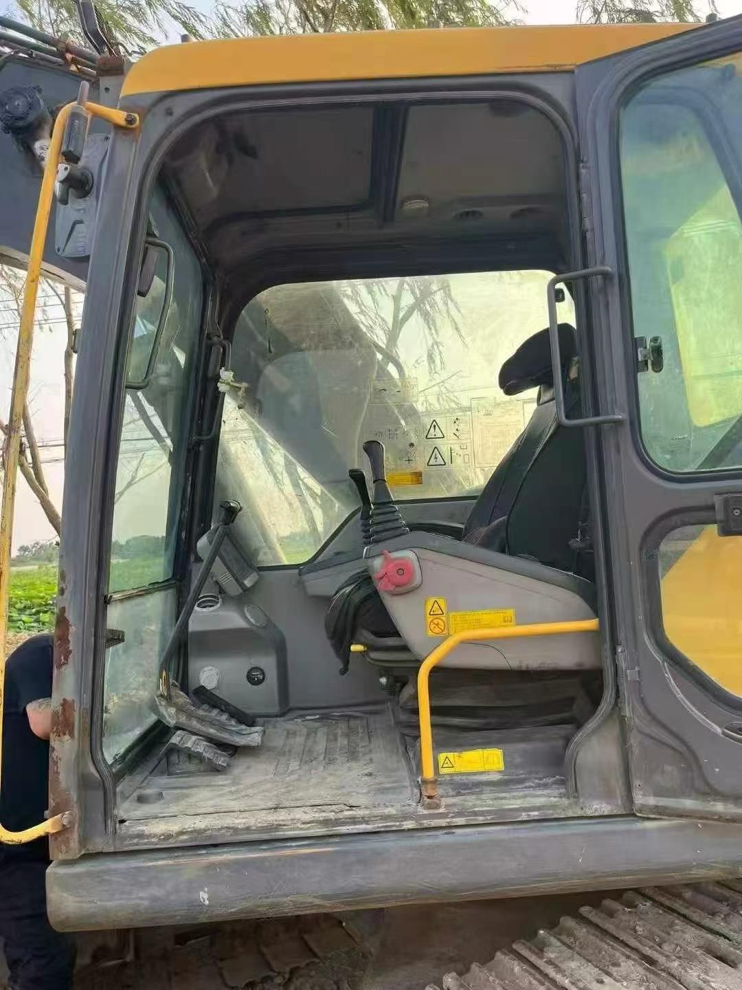Buy Volvo EC170D Used Excavator / 2 Buy Volvo EC170D Used Excavator / 2