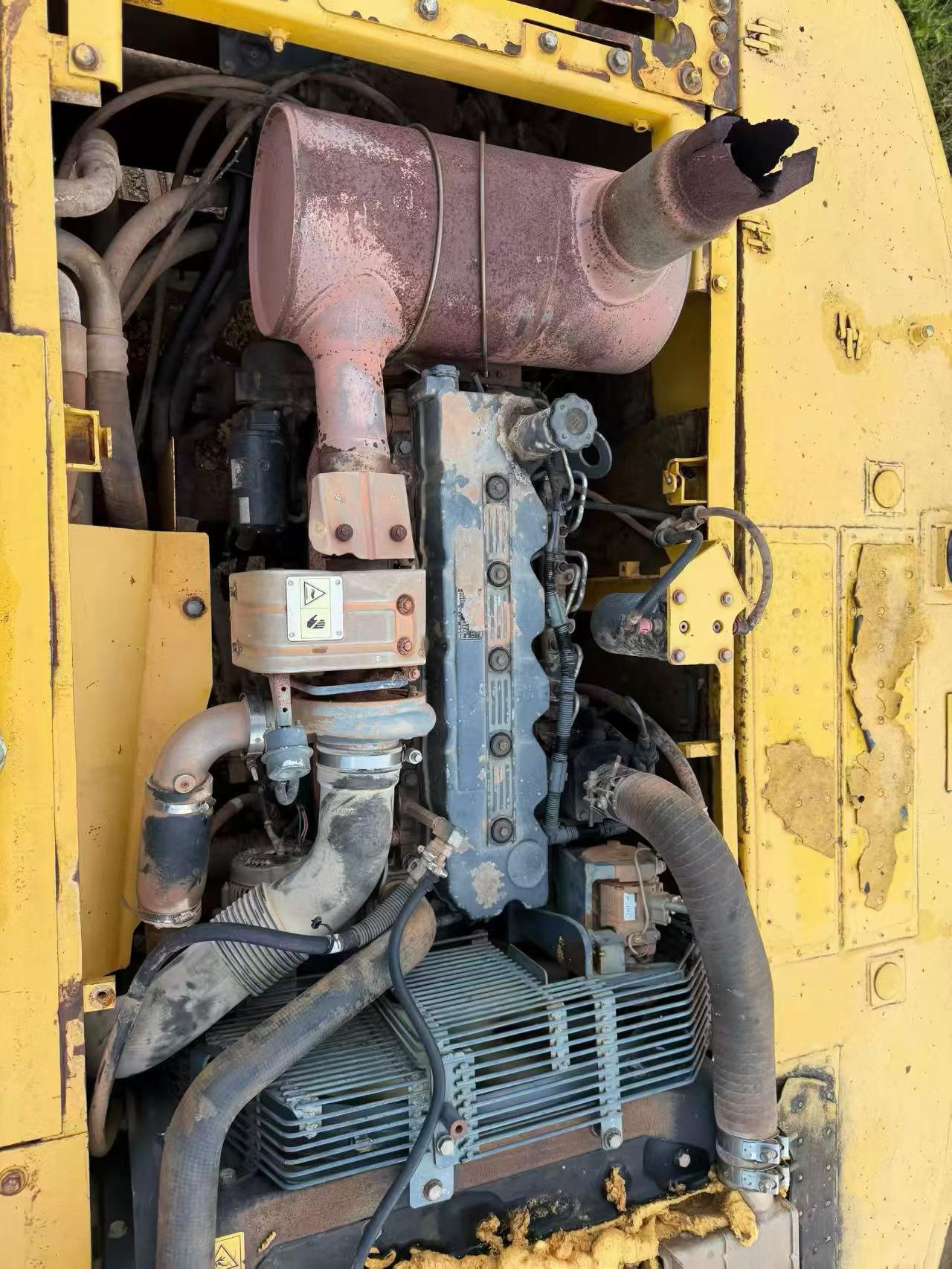Buy Komatsu PC220-8 Used Excavator / 3 Buy Komatsu PC220-8 Used Excavator / 3