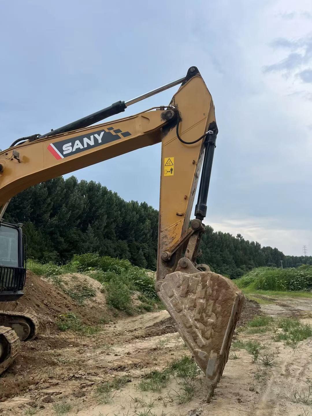 Buy Sany SY245H Used Excavator / 8