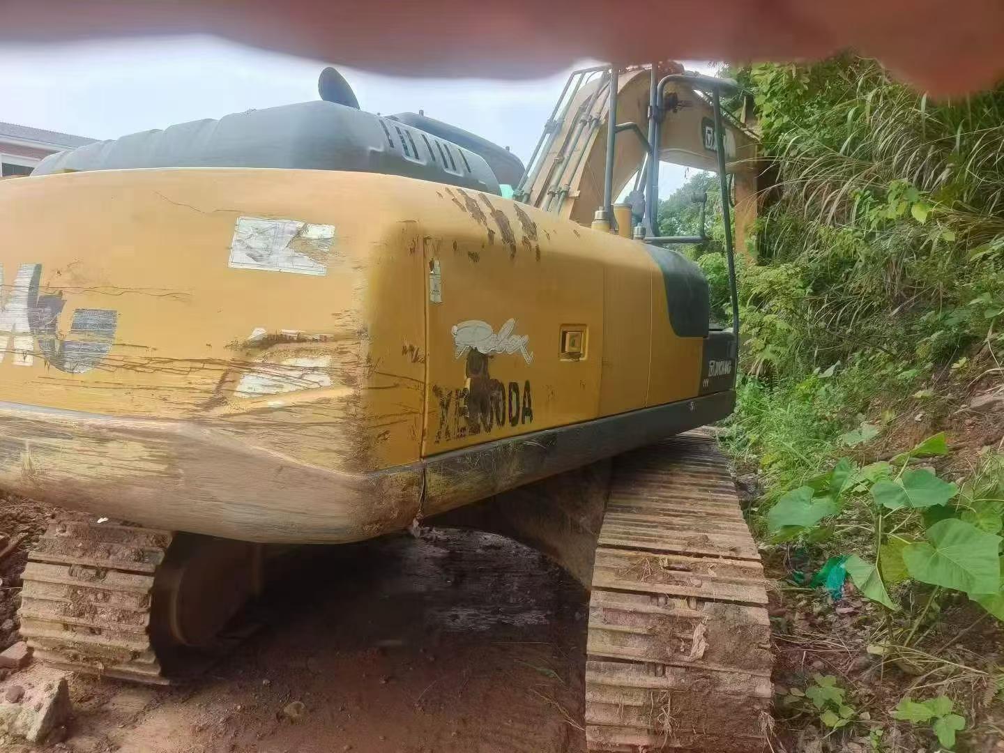 Buy XCMG XE200 Used Excavator / 8