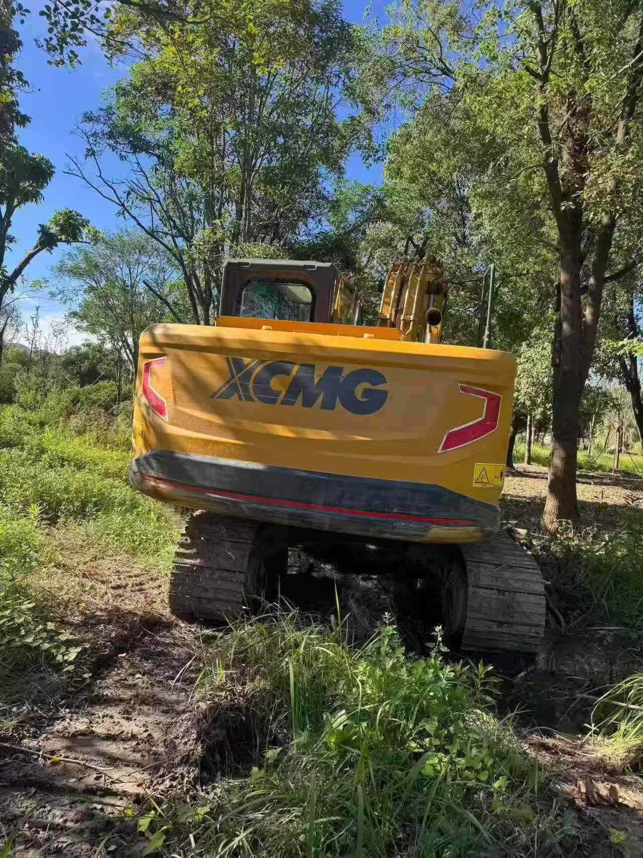 Buy XCMG XE135B Used Excavator / 2 Buy XCMG XE135B Used Excavator / 2