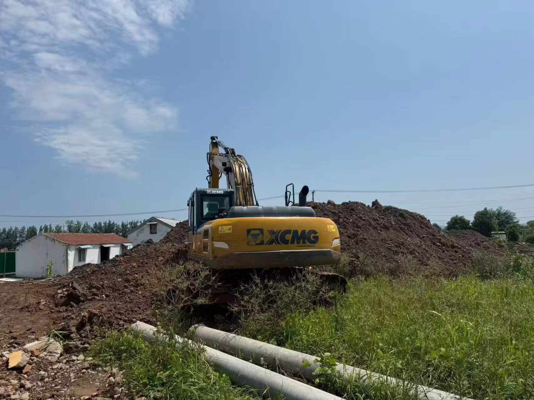 Buy XCMG XE215DA Used Excavator / 2
