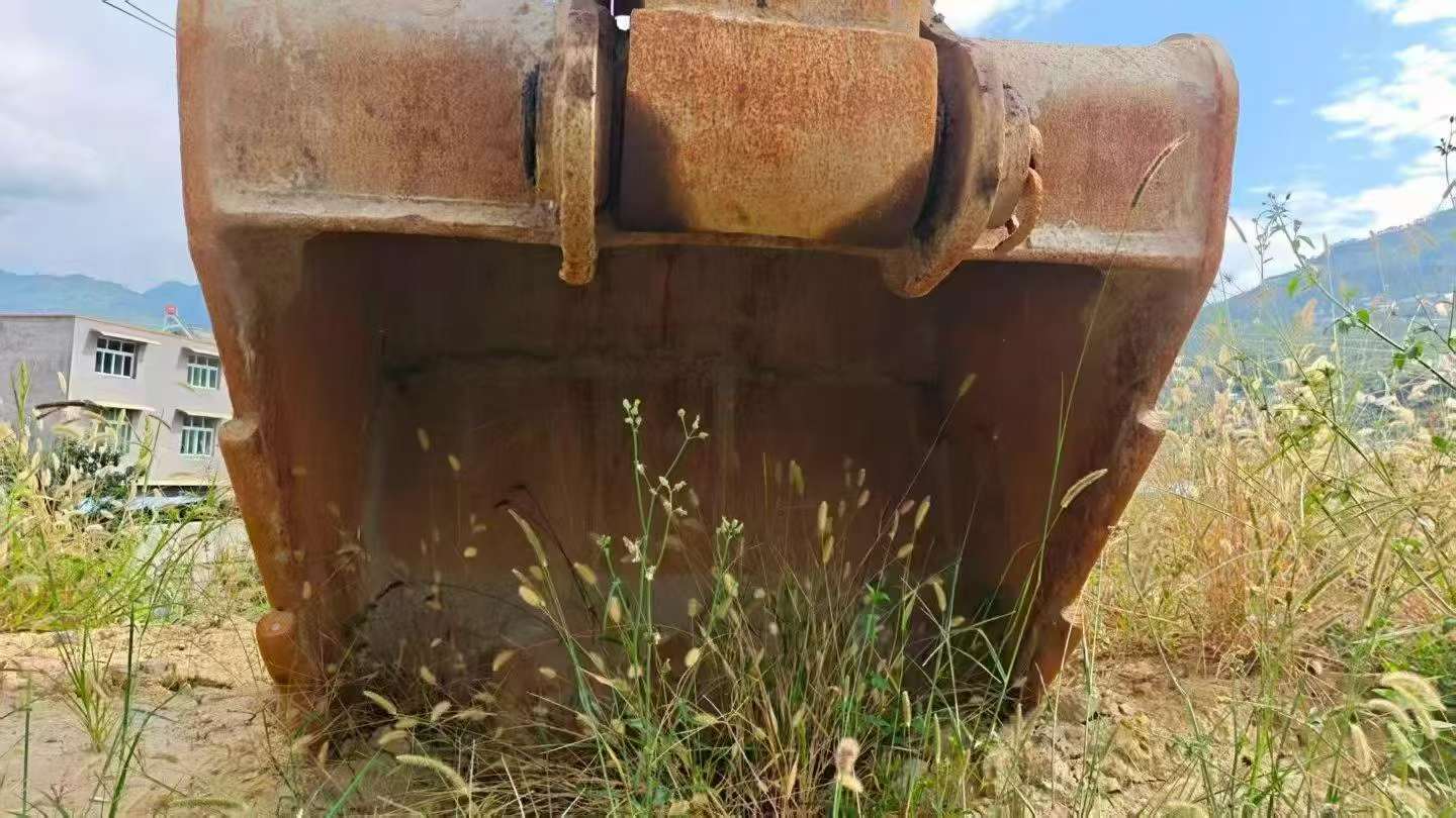 Buy Sany SY245H Used Excavator / 7 Buy Sany SY245H Used Excavator / 7