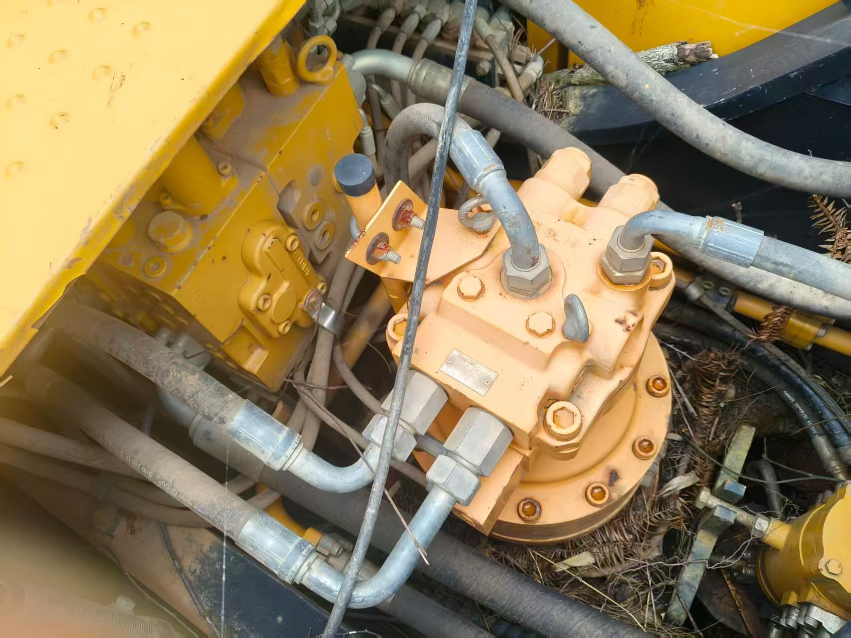 Buy Sany SY200C Used Excavator / 1