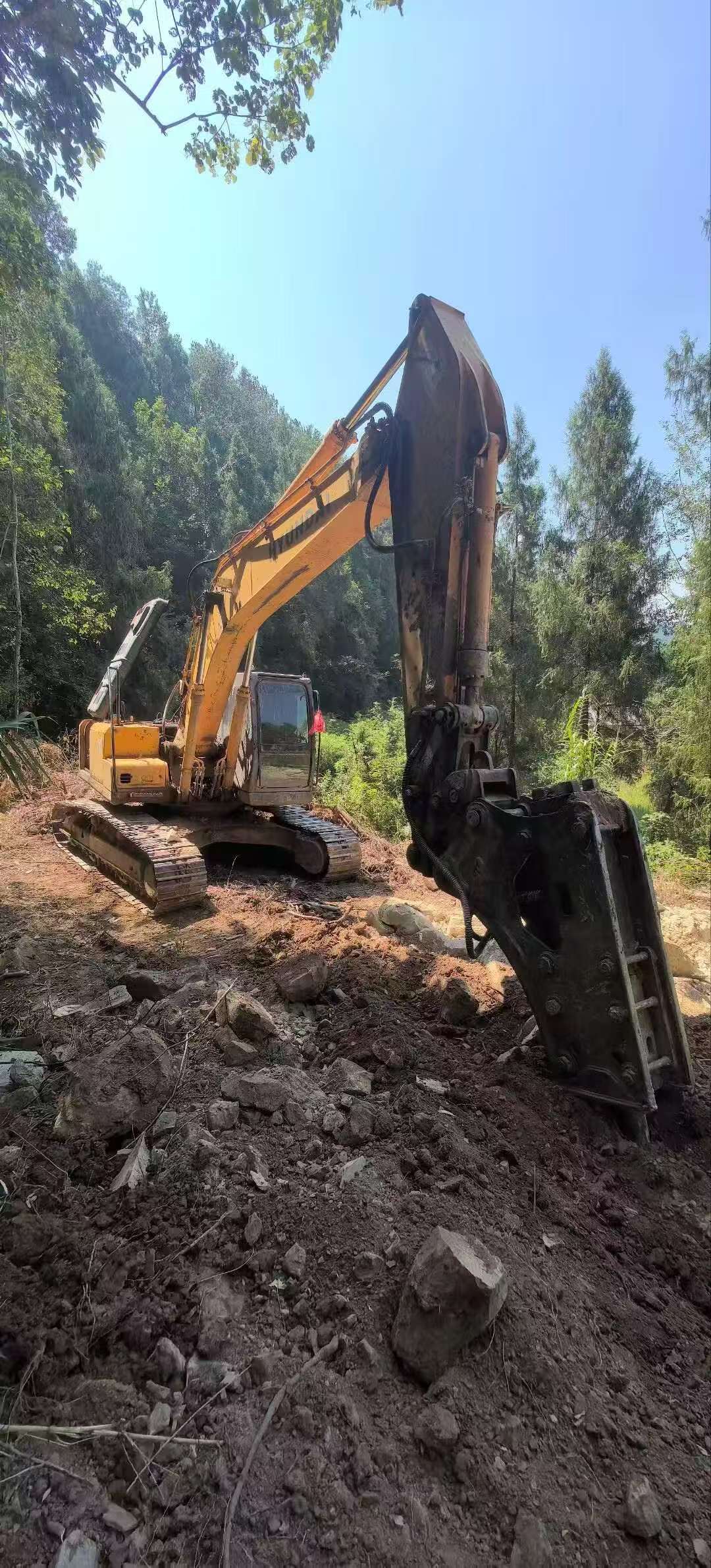 Buy Hyundai R225-7 Used Excavator / 2