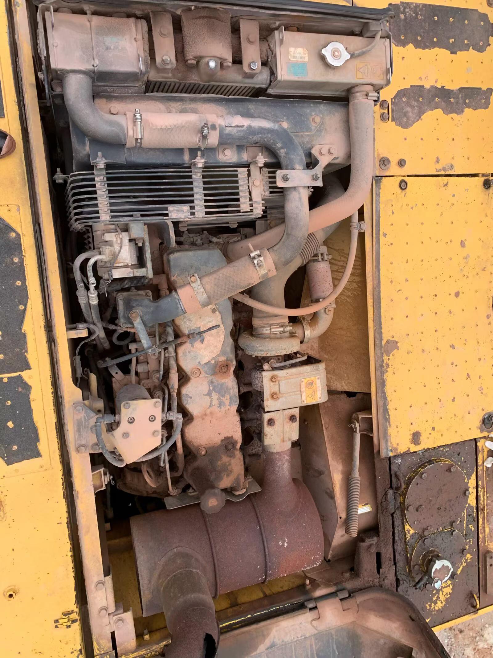 Buy Komatsu PC200-8N1 Used Excavator / 4