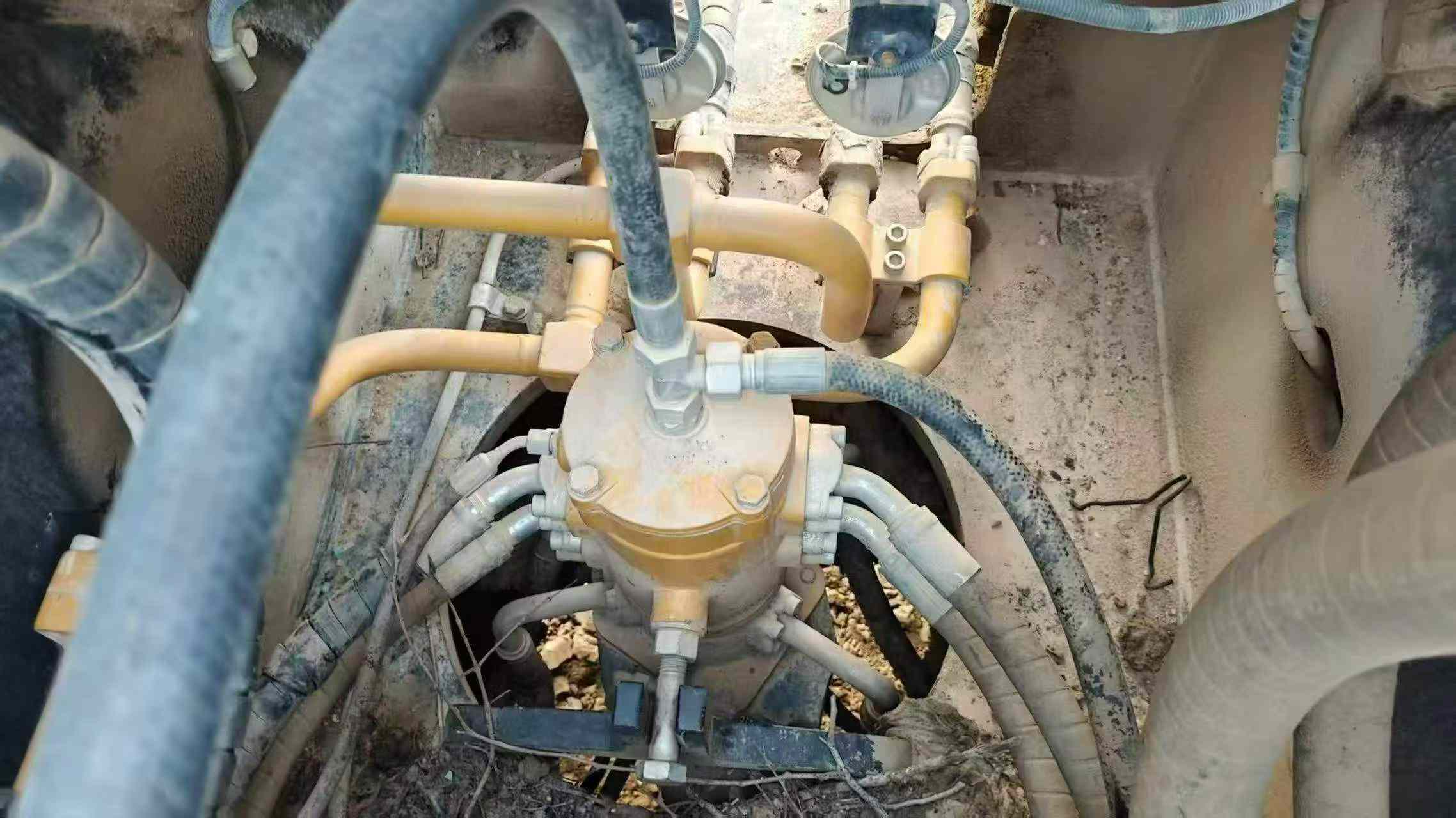 Buy Sany SY215C Used Excavator / 1