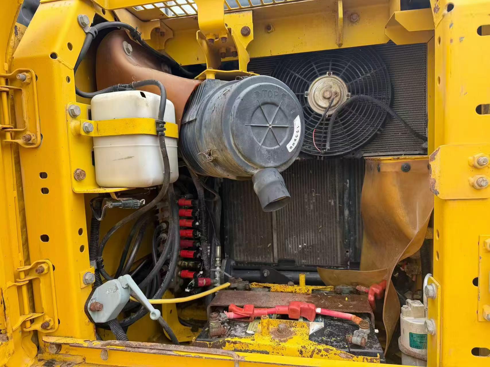 Buy Komatsu PC130-7 Used Excavator / 5