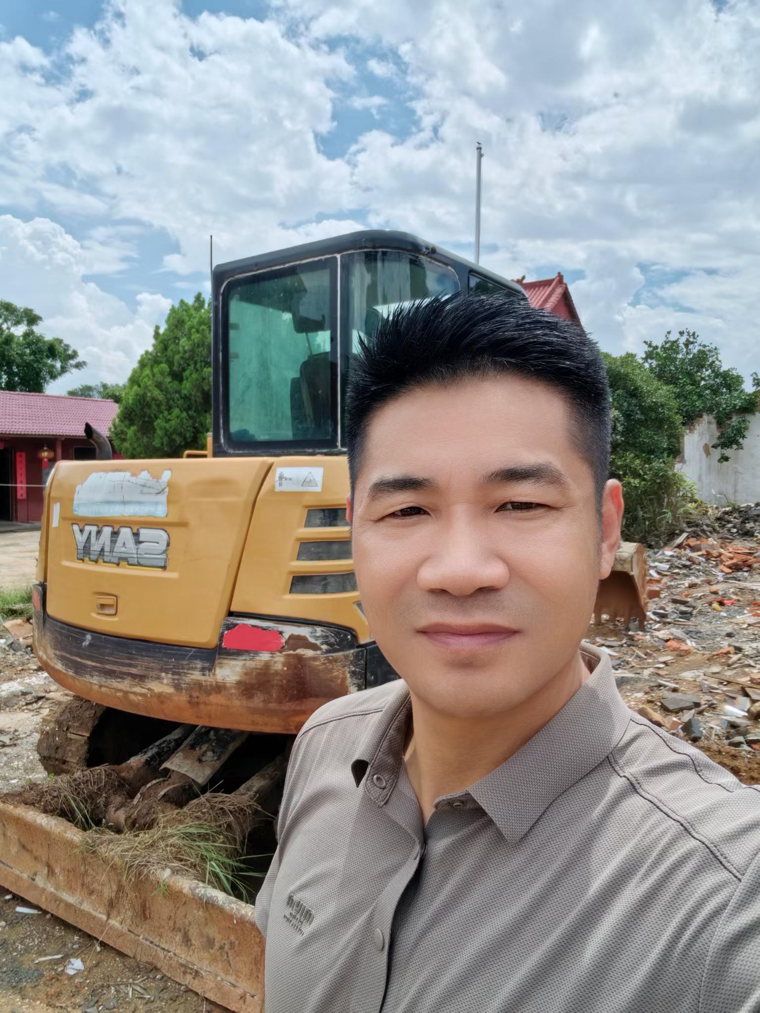 Buy Sany SY55 Used Excavator / 1