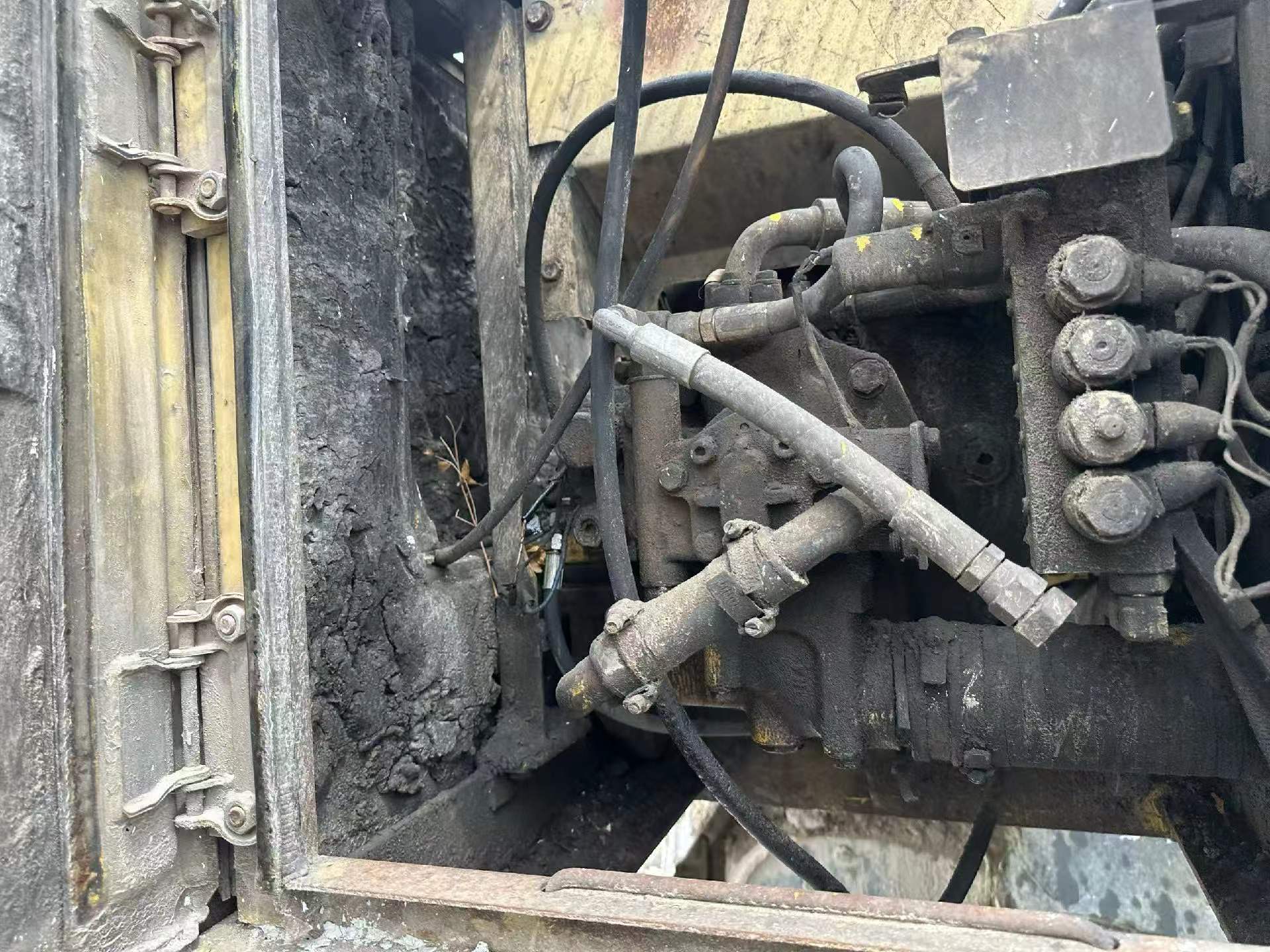 Buy Komatsu PC120-6 Used Excavator / 2 Buy Komatsu PC120-6 Used Excavator / 2