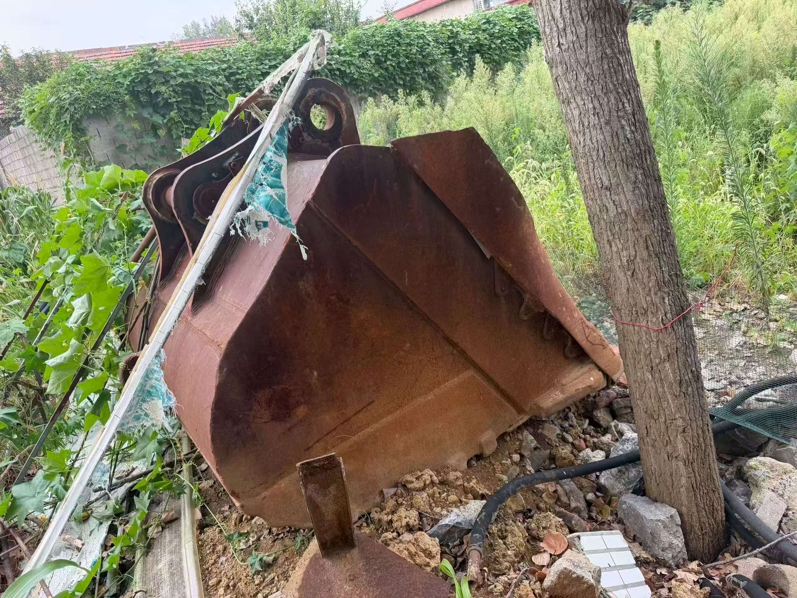 Buy Sany SY650H Used Excavator / 2 Buy Sany SY650H Used Excavator / 2