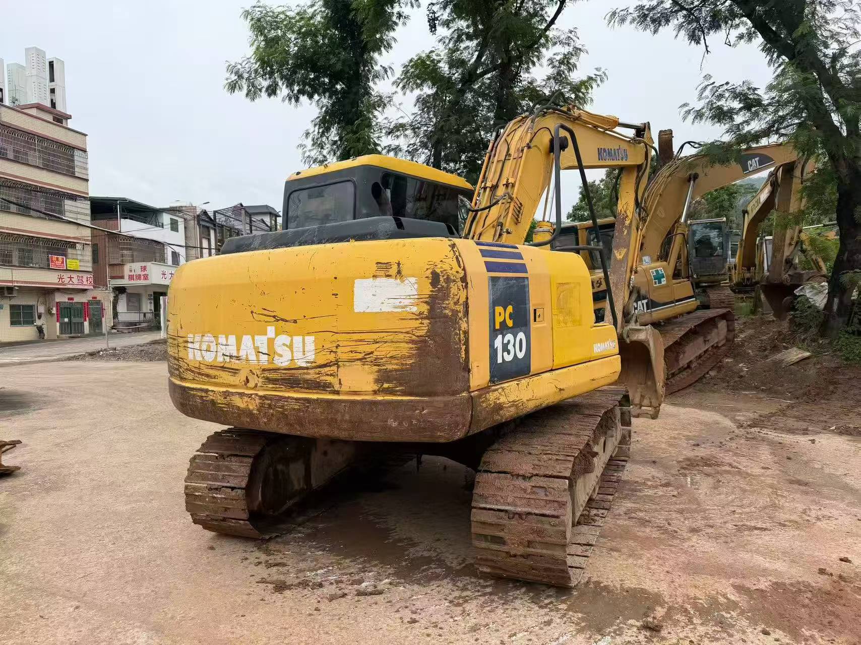 Buy Komatsu PC130-7 Used Excavator / 3