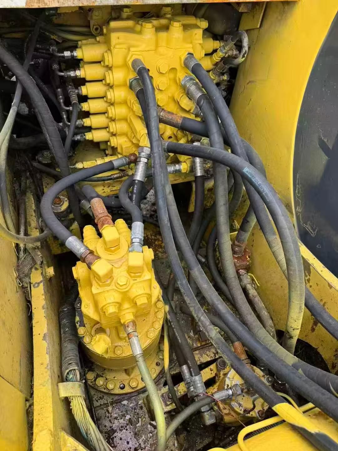 Buy Komatsu PC120-6 Used Excavator / 6