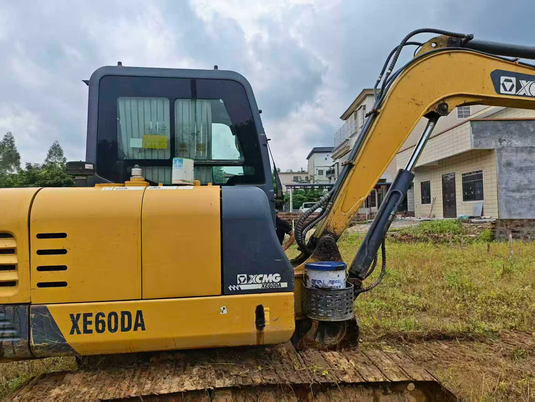 Buy XCMG XE60 Used Excavator / 1