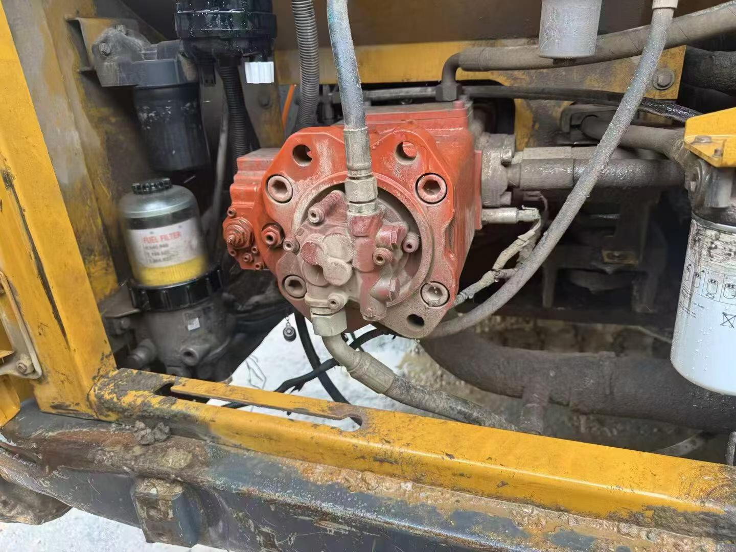 Buy XCMG XE270DK Used Excavator / 2 Buy XCMG XE270DK Used Excavator / 2