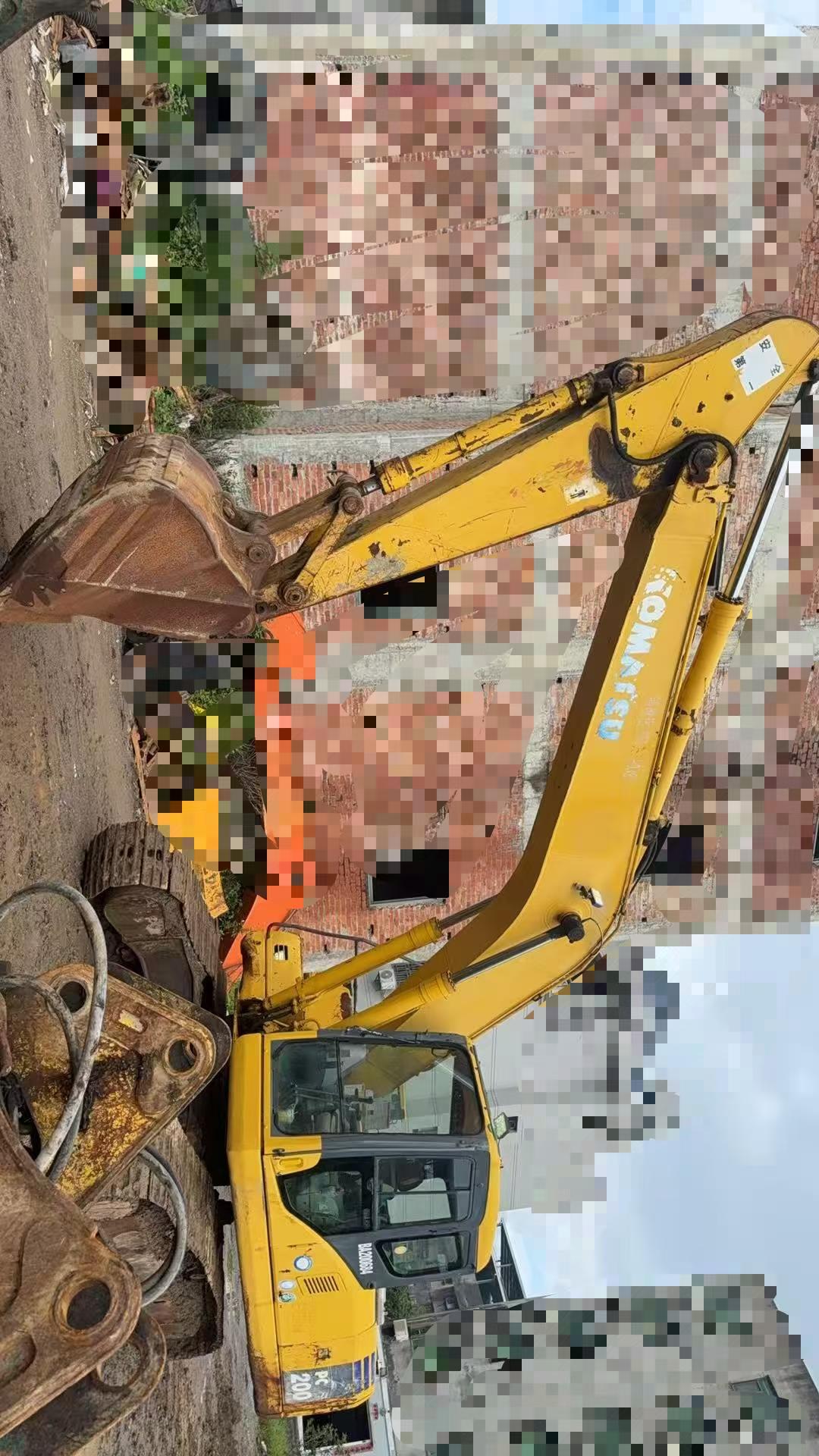 Buy Komatsu PC200-7 Used Excavator / 4 Buy Komatsu PC200-7 Used Excavator / 4