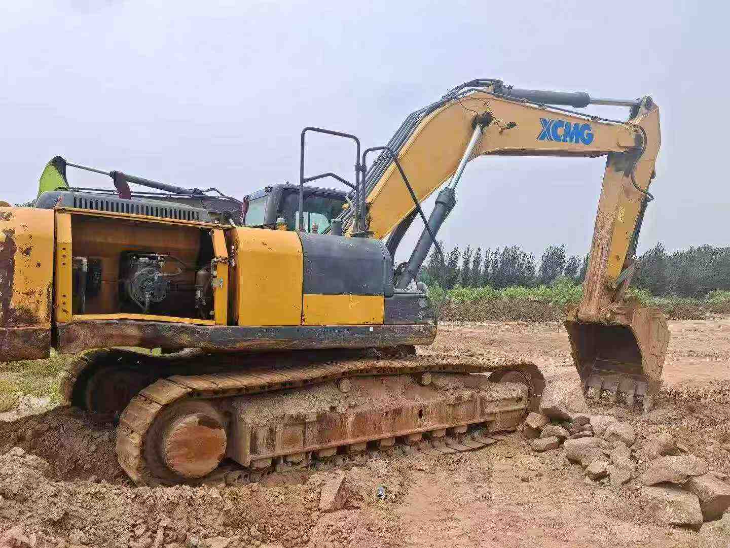 Buy XCMG XE370 Used Excavator / 2 Buy XCMG XE370 Used Excavator / 2