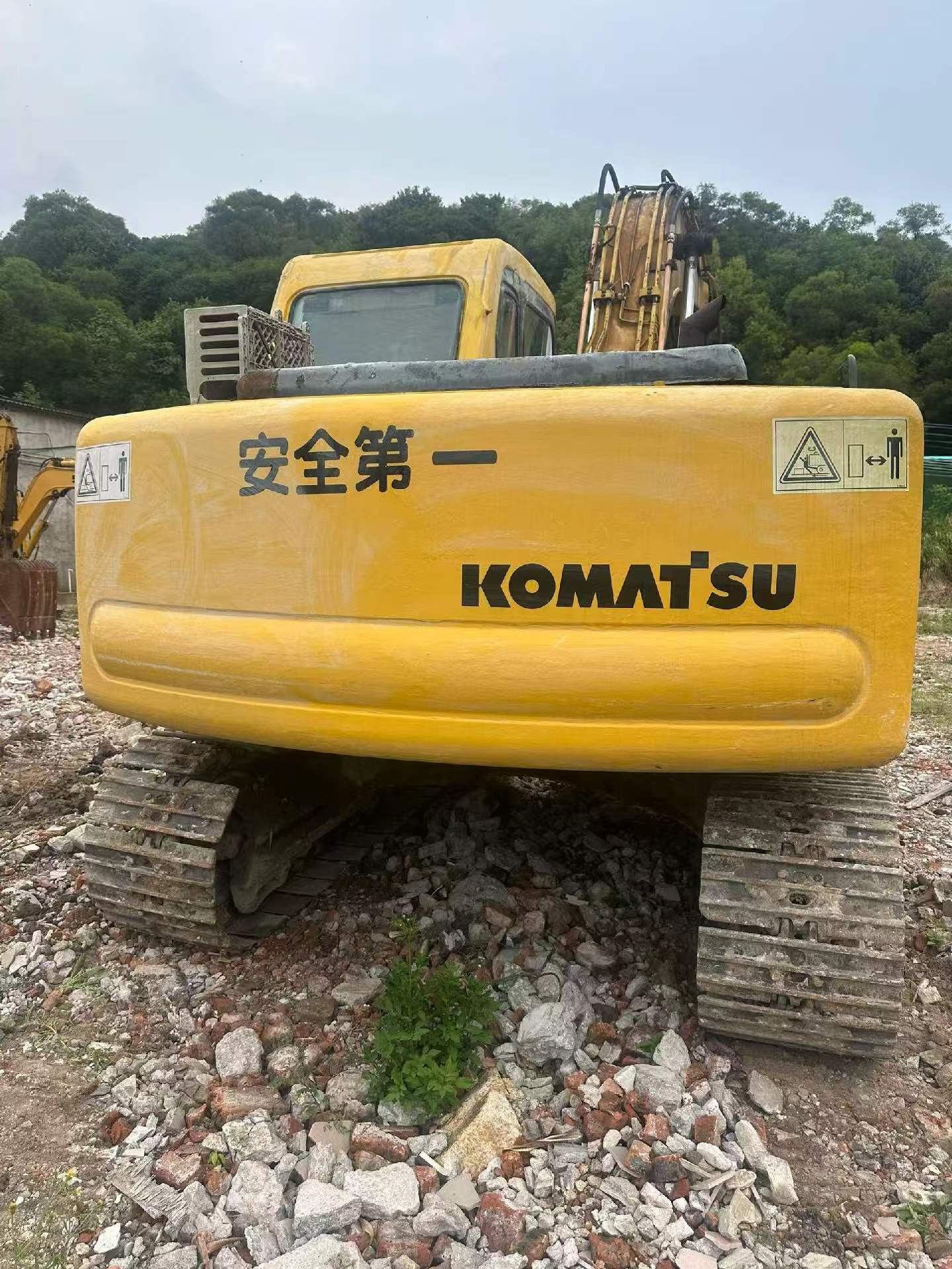 Buy Komatsu PC120-6 Used Excavator / 7 Buy Komatsu PC120-6 Used Excavator / 7