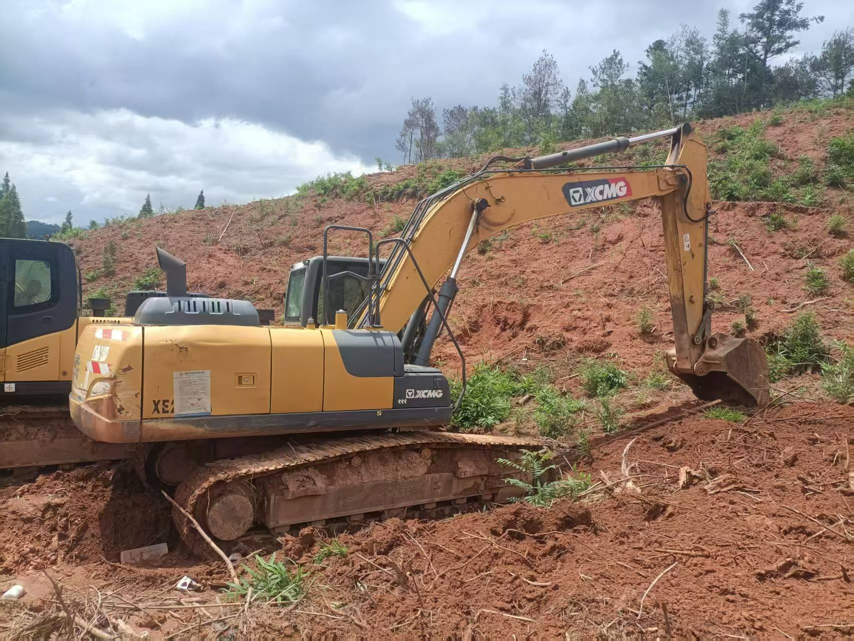 Buy XCMG XE205DA Used Excavator / 5
