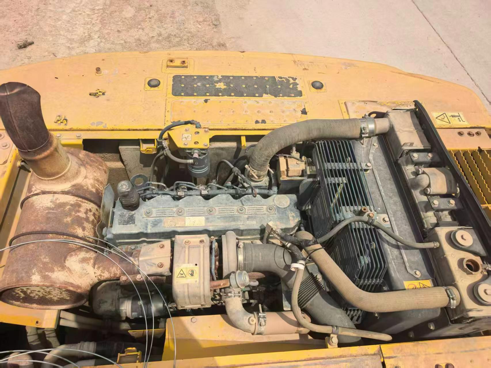 Buy Komatsu PC220-8 Used Excavator / 2 Buy Komatsu PC220-8 Used Excavator / 2