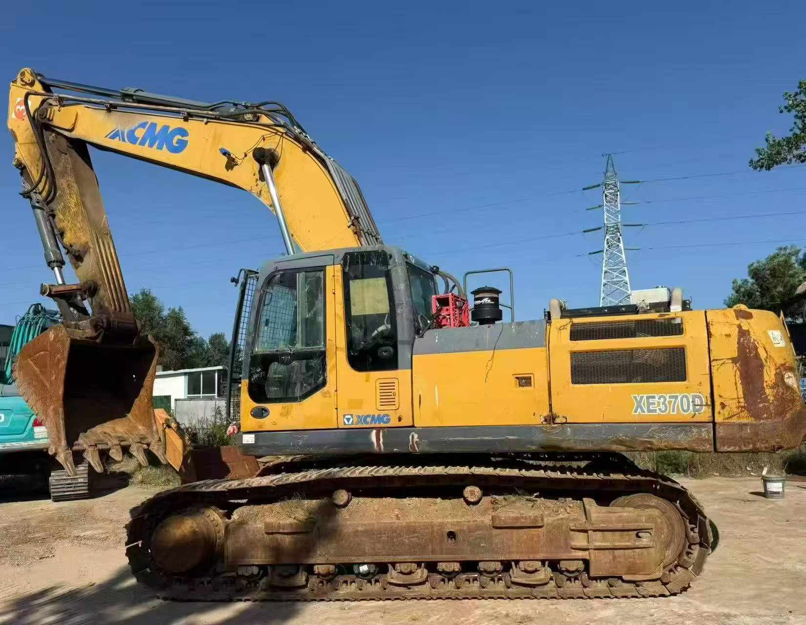 Buy XCMG XE370 Used Excavator / 3 Buy XCMG XE370 Used Excavator / 3