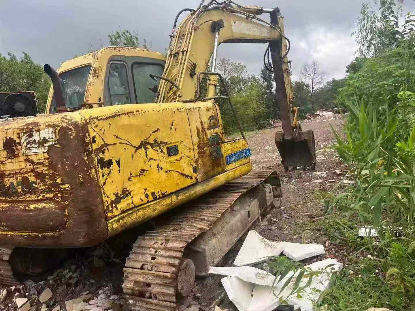 Buy Komatsu PC100-6 Used Excavator / 2 Buy Komatsu PC100-6 Used Excavator / 2