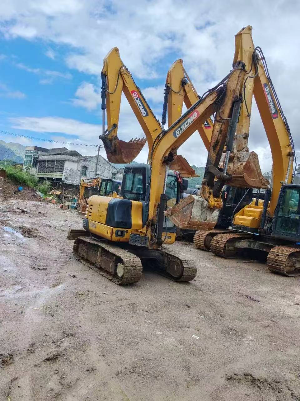 Buy XCMG XE60DA Used Excavator / 1