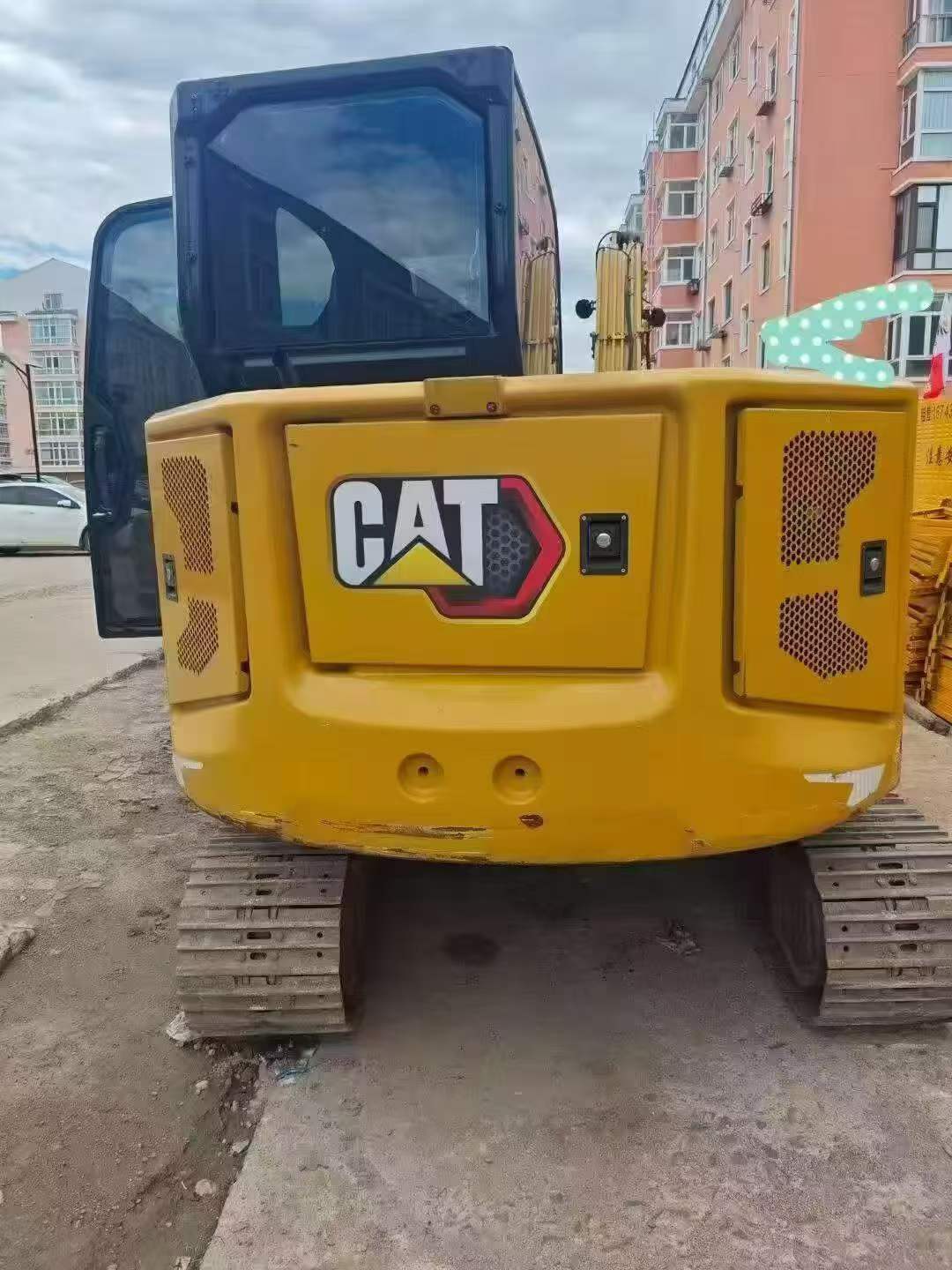 Buy Caterpillar Used Excavator / 4