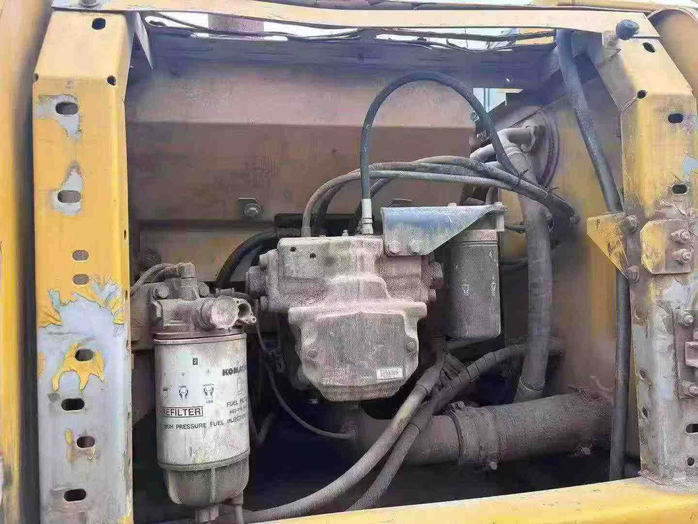 Buy Komatsu PC220-8 Used Excavator / 5