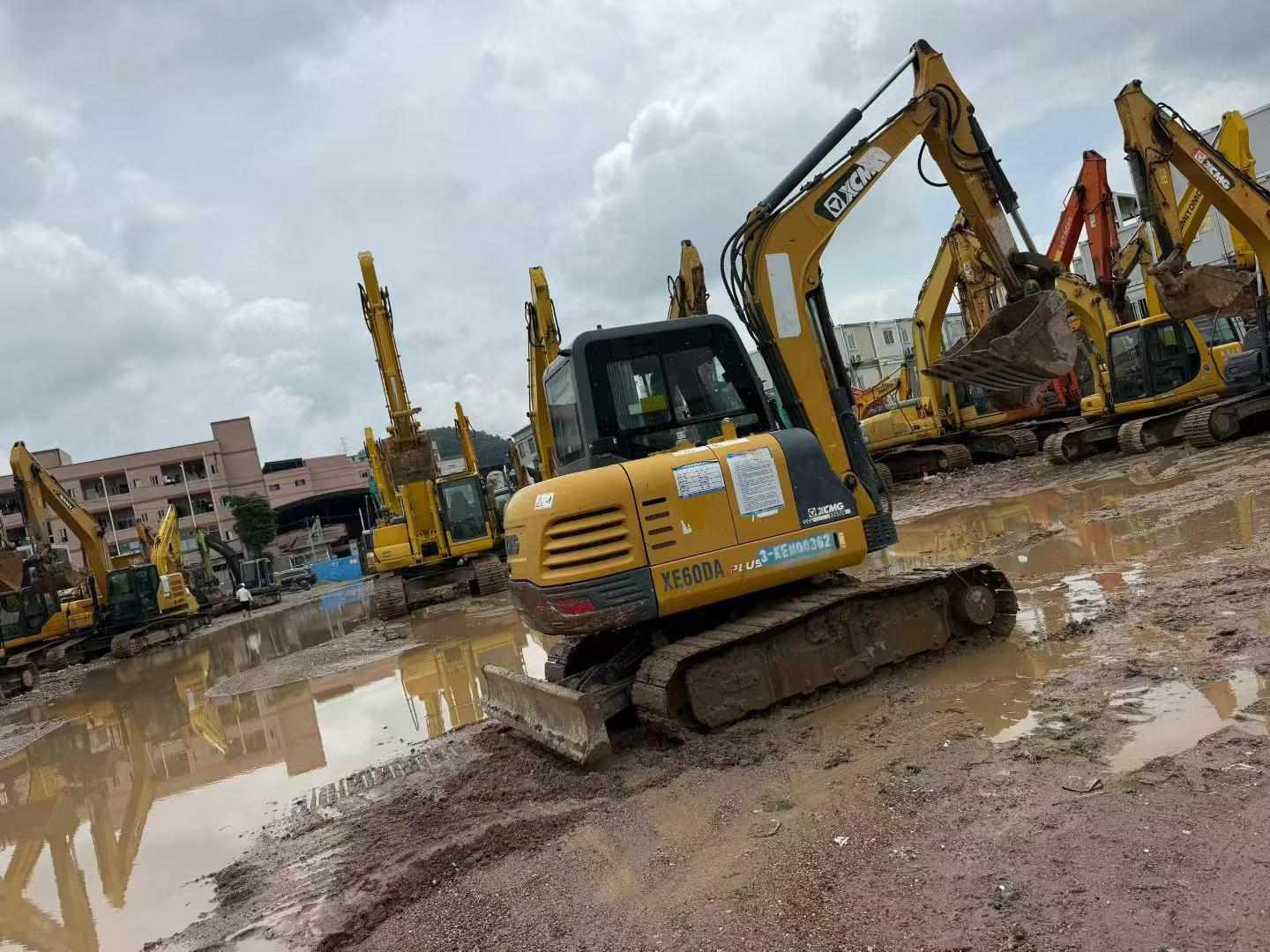 Buy XCMG XE60 Used Excavator / 2