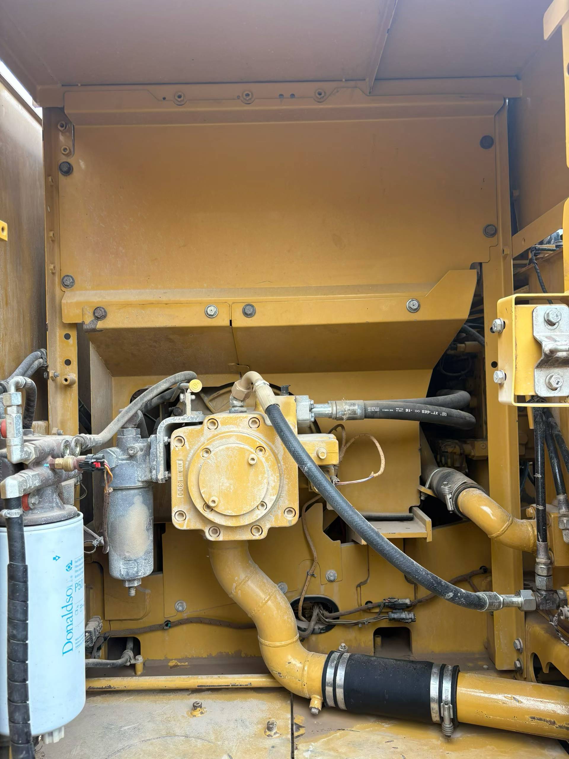 Buy Caterpillar 323 Used Excavator / 6 Buy Caterpillar 323 Used Excavator / 6