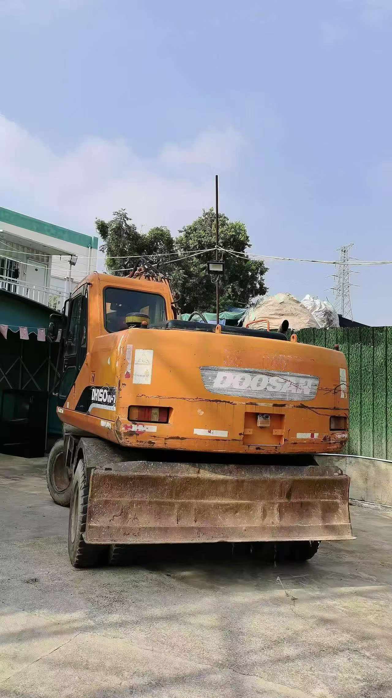 Buy Doosan DH150 Used Excavator / 1
