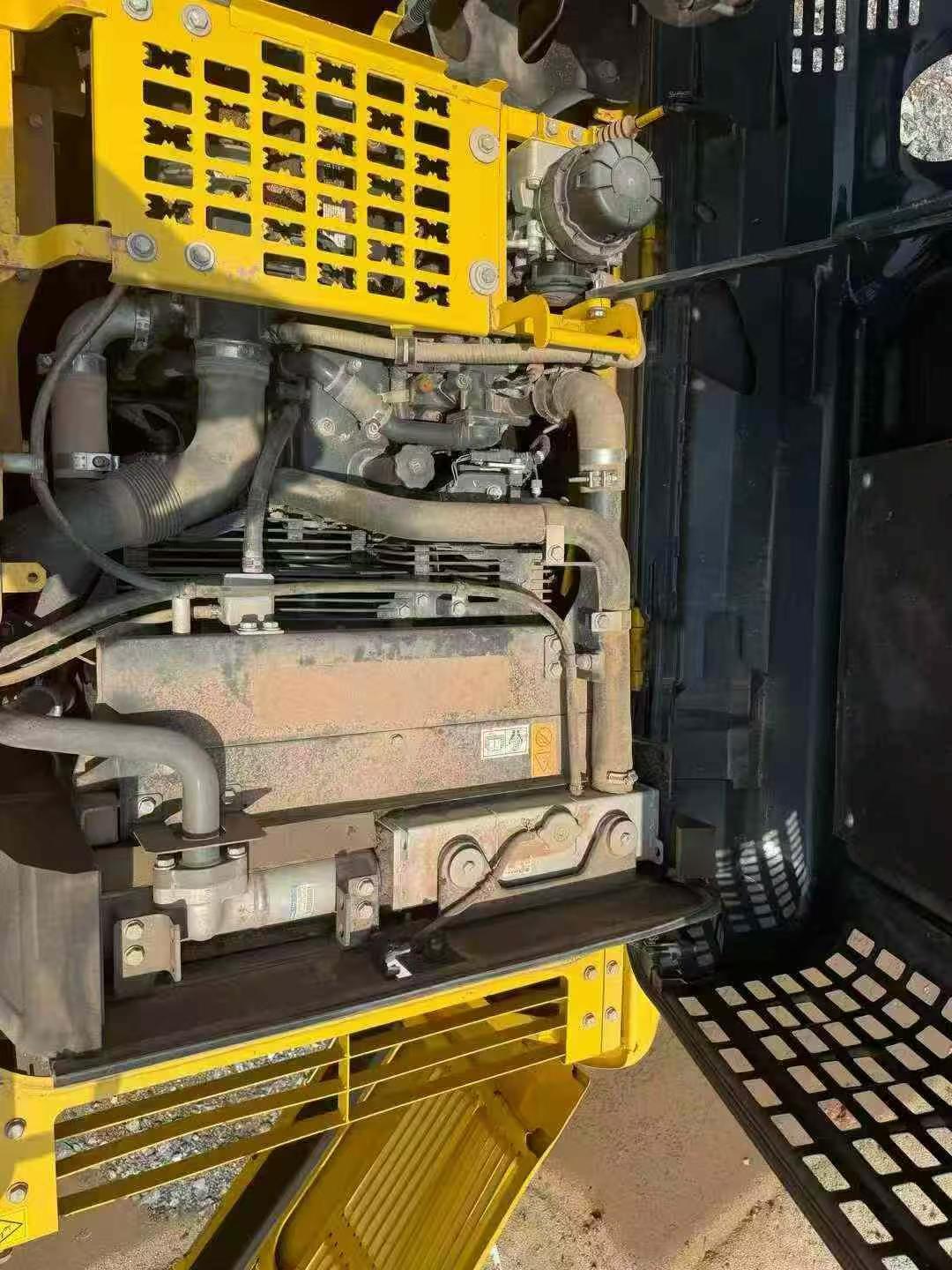 Buy Komatsu PC200 Used Excavator / 3
