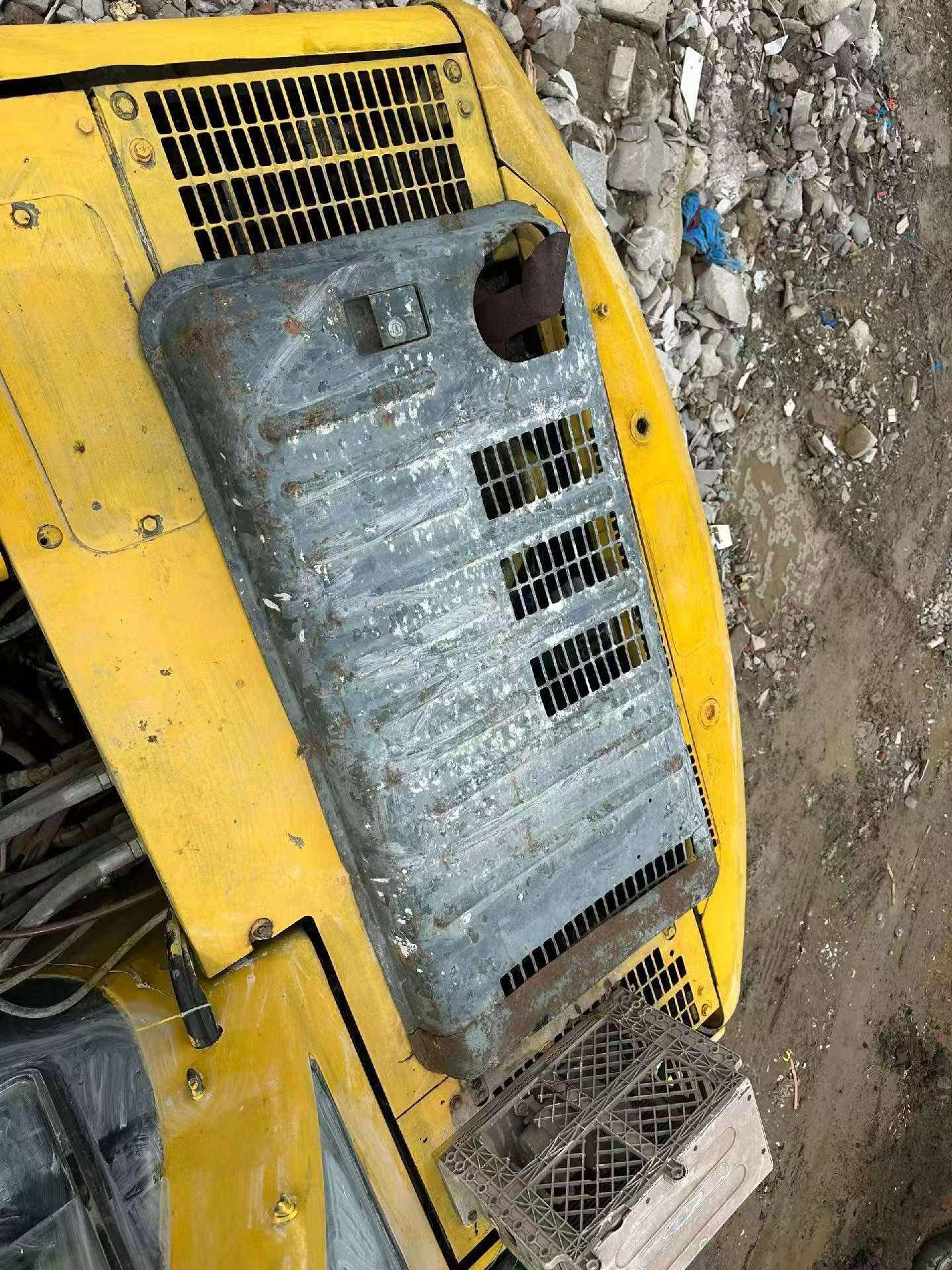 Buy Komatsu PC120-6 Used Excavator / 6 Buy Komatsu PC120-6 Used Excavator / 6