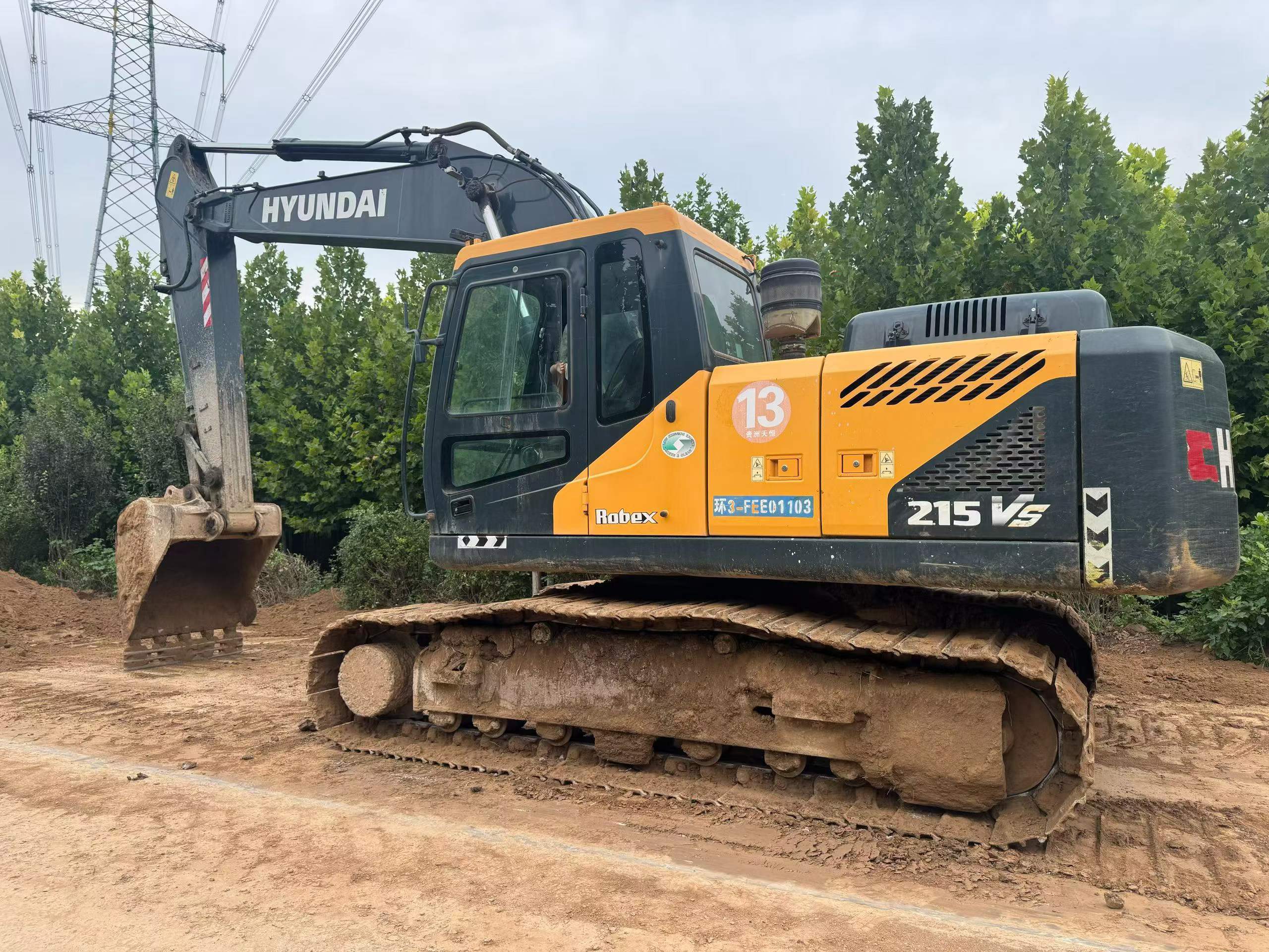 Buy Hyundai R215-7 Used Excavator / 2