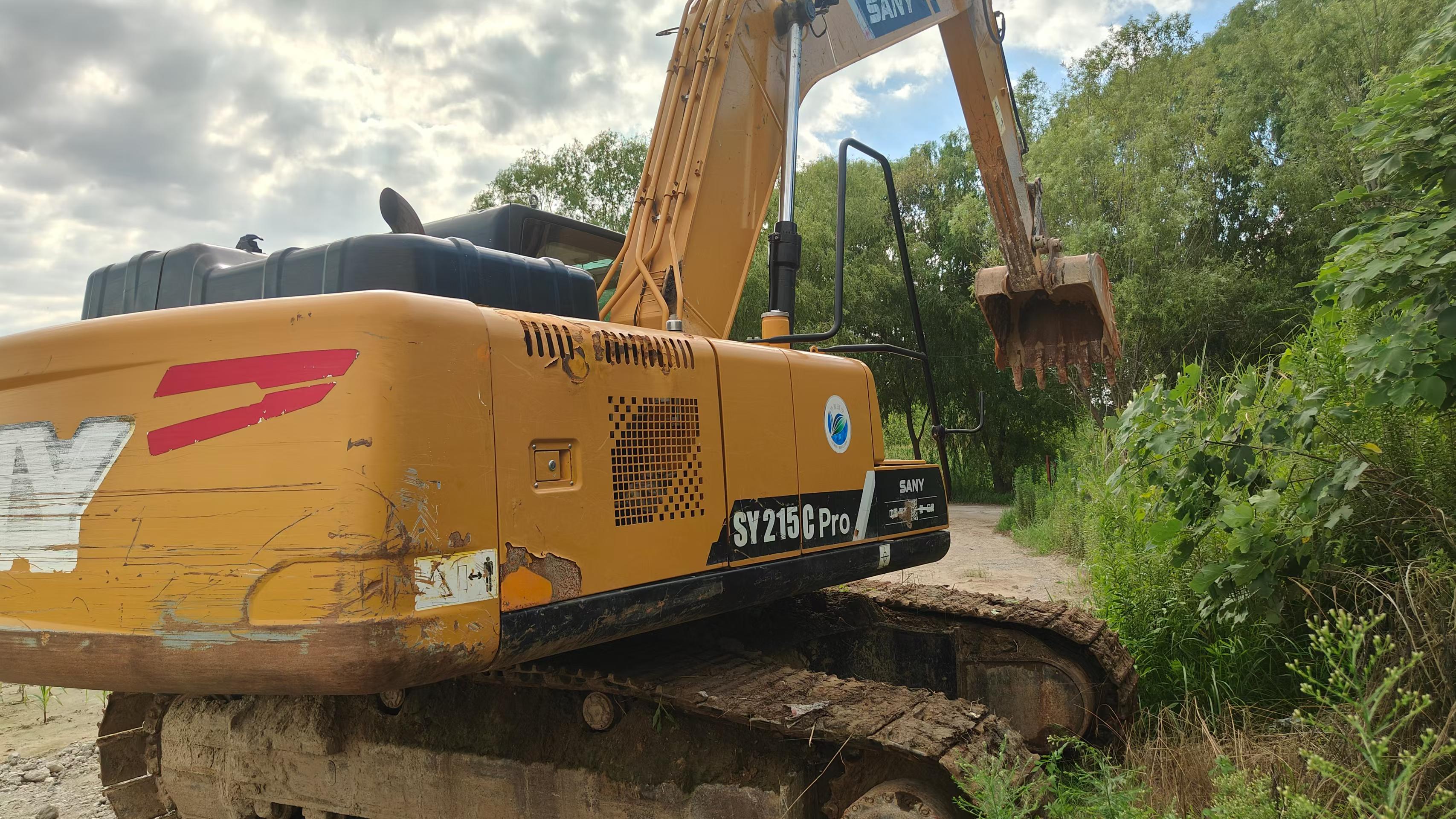 Buy Sany SY200C Used Excavator / 2