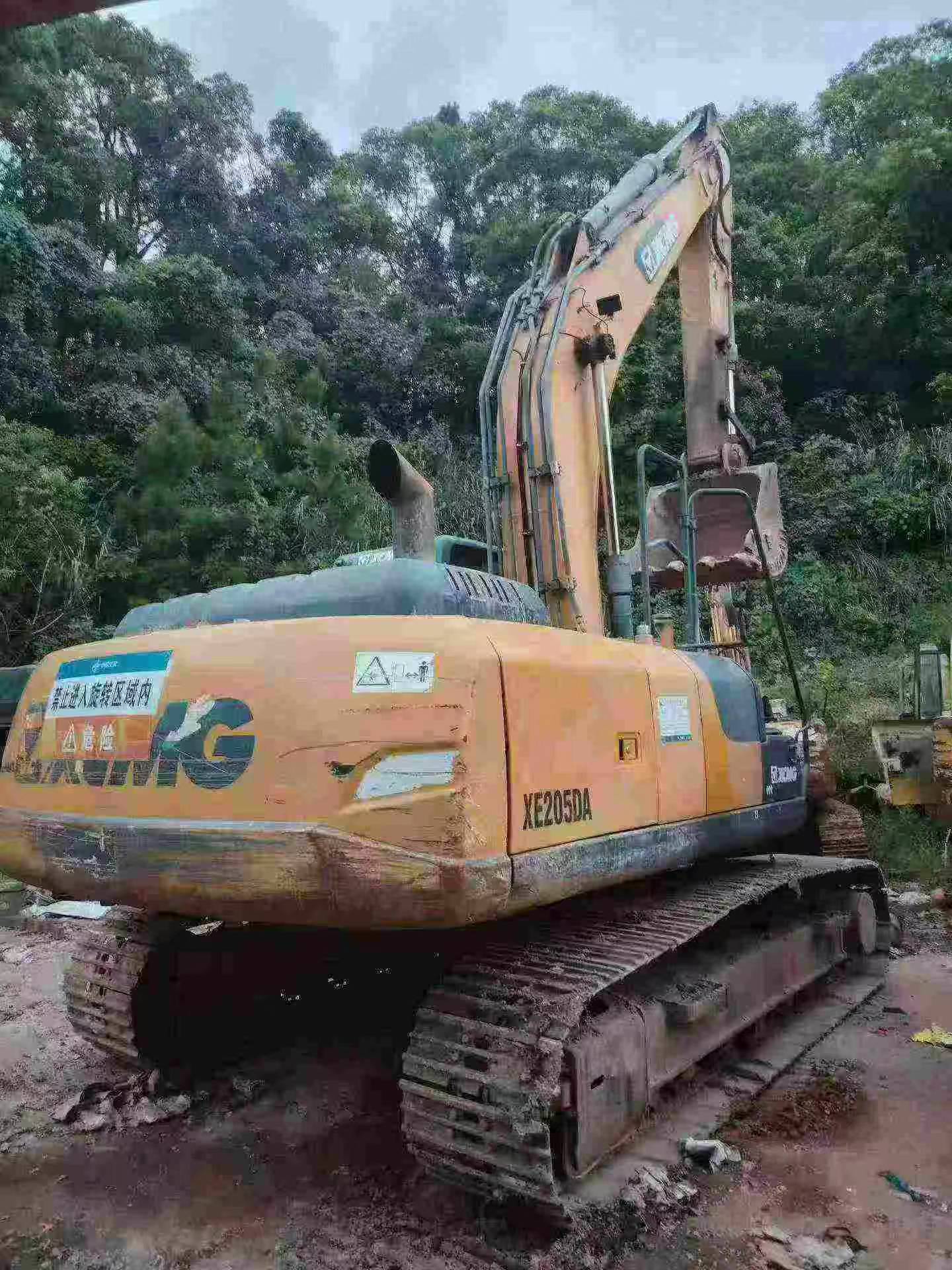 Buy XCMG XE200DA Used Excavator / 2 Buy XCMG XE200DA Used Excavator / 2