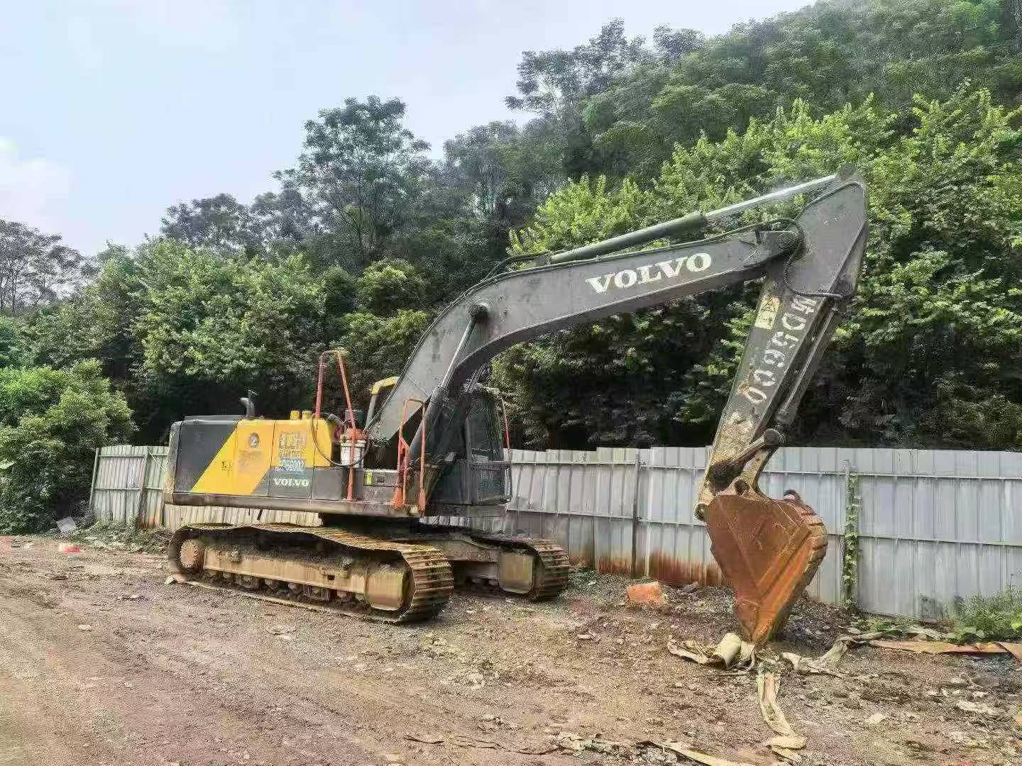 Buy Volvo EC210B Used Excavator / 1