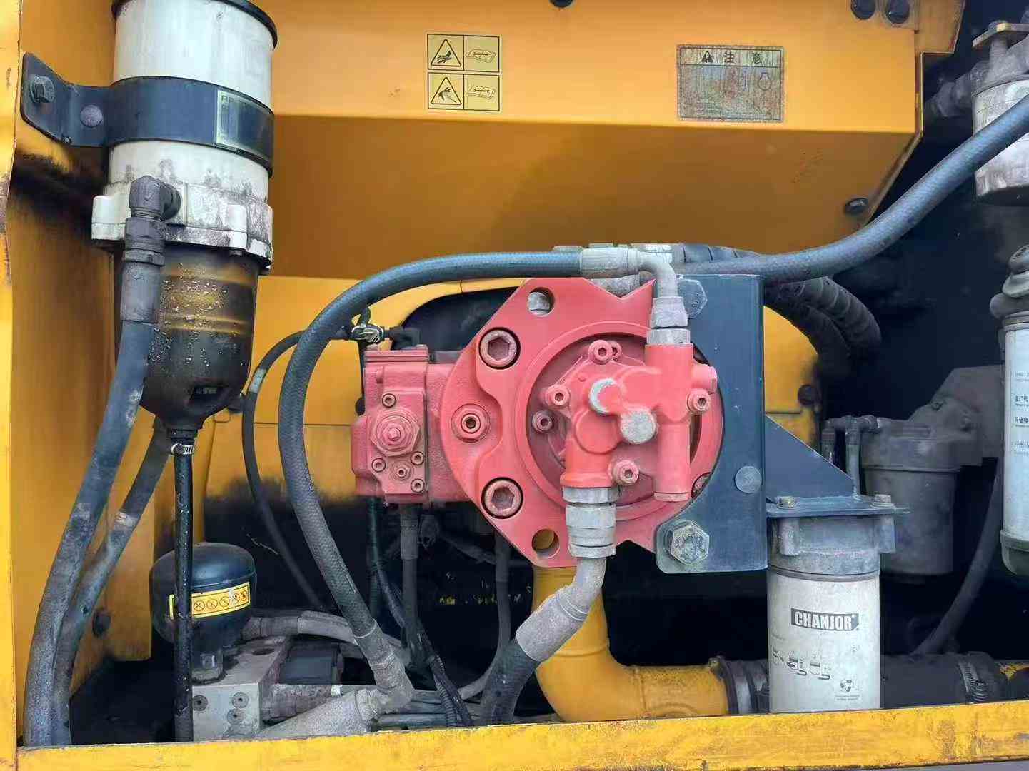 Buy Hyundai R215-7 Used Excavator / 2 Buy Hyundai R215-7 Used Excavator / 2