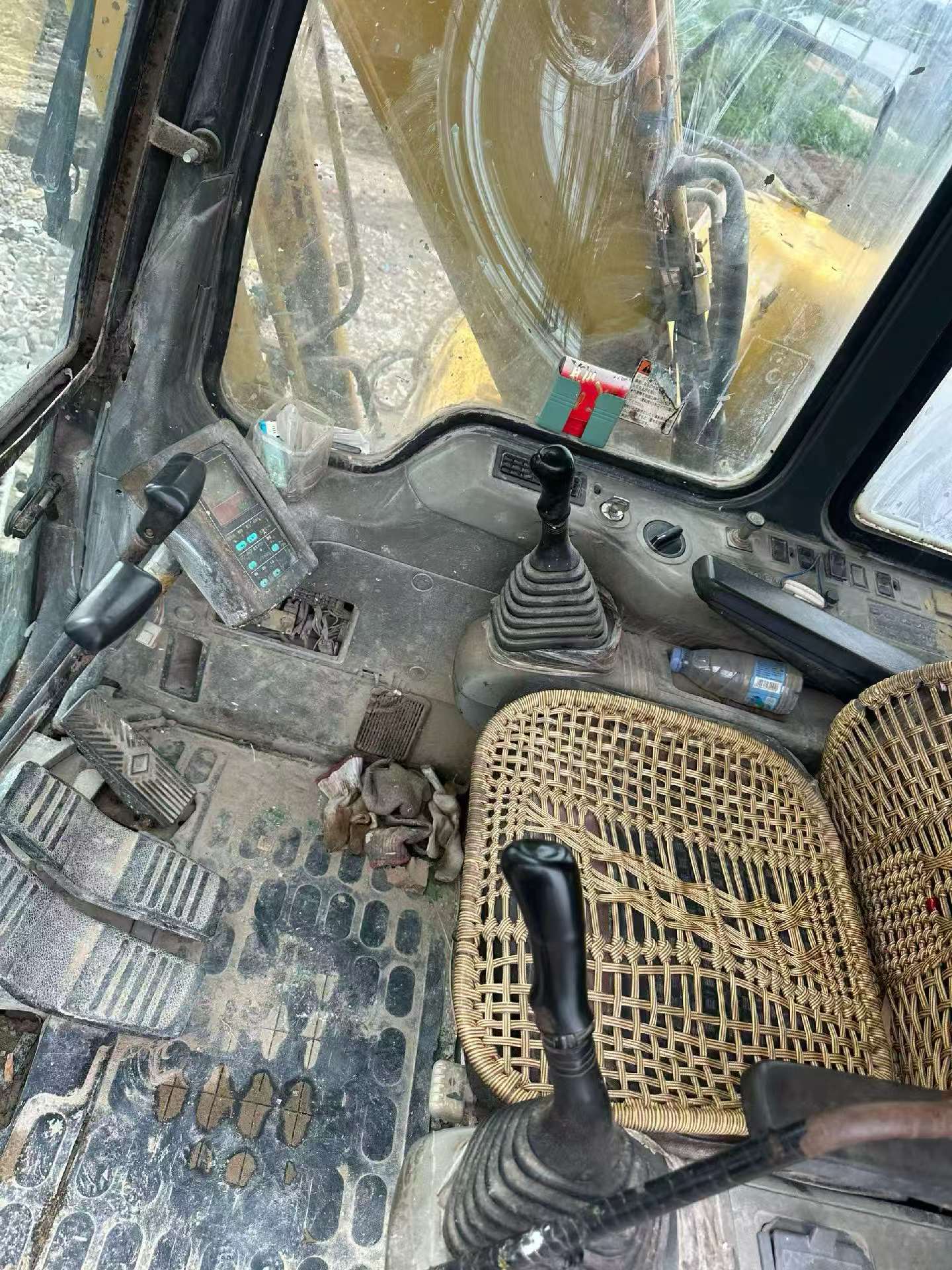 Buy Komatsu PC120-6 Used Excavator / 3 Buy Komatsu PC120-6 Used Excavator / 3