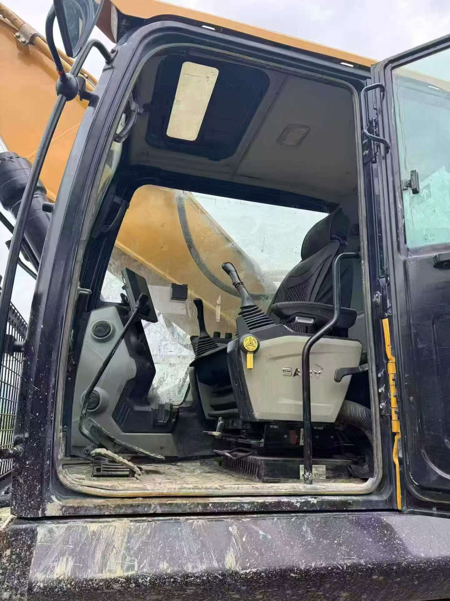 Buy Sany SY550H Used Excavator / 2 Buy Sany SY550H Used Excavator / 2