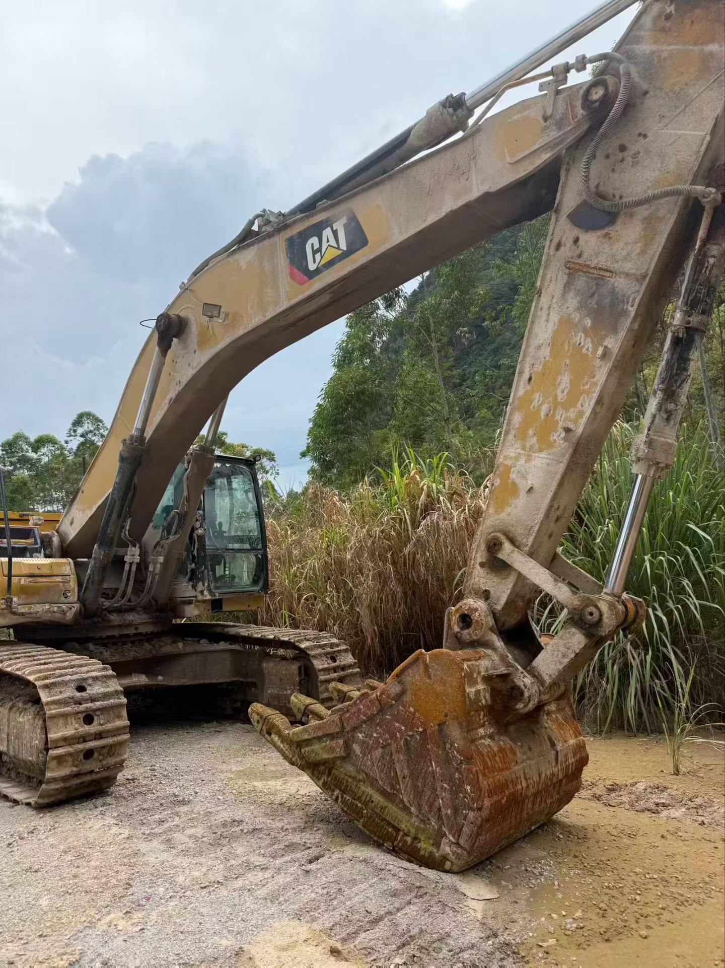 Buy Caterpillar 336E Used Excavator / 1