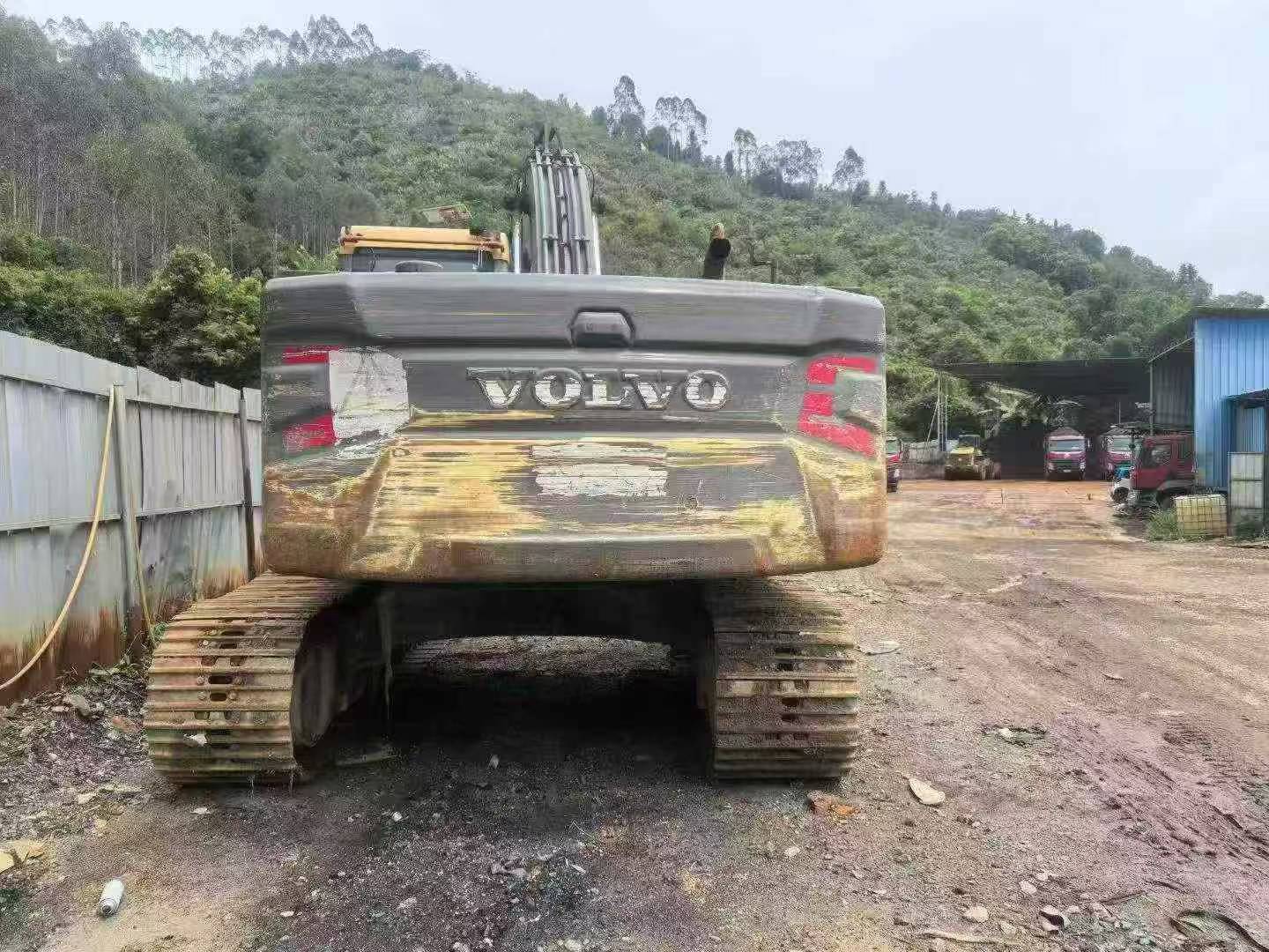 Buy Volvo EC210B Used Excavator / 2 Buy Volvo EC210B Used Excavator / 2