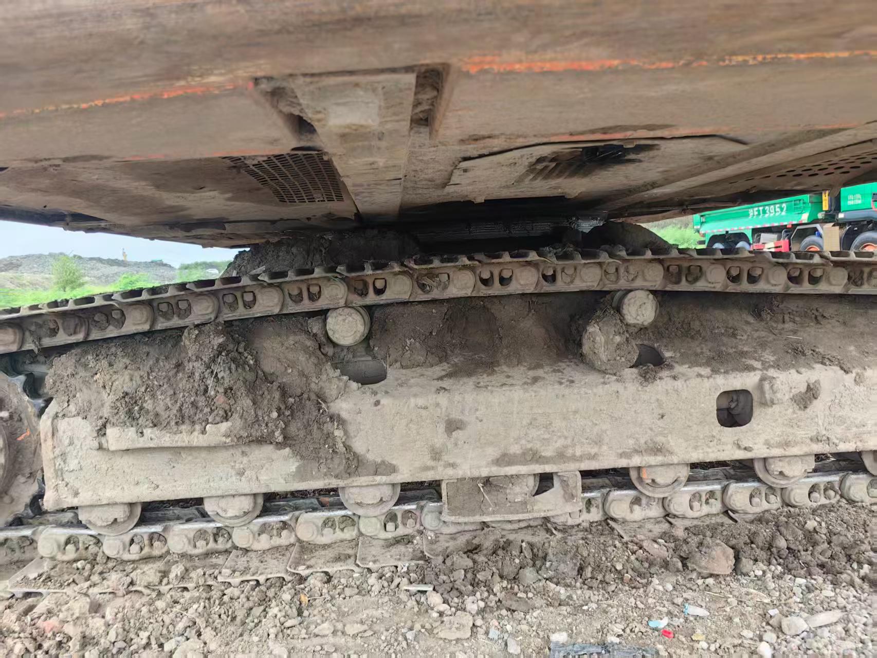 Buy Hitachi ZH200-5A Used Excavator / 6 Buy Hitachi ZH200-5A Used Excavator / 6