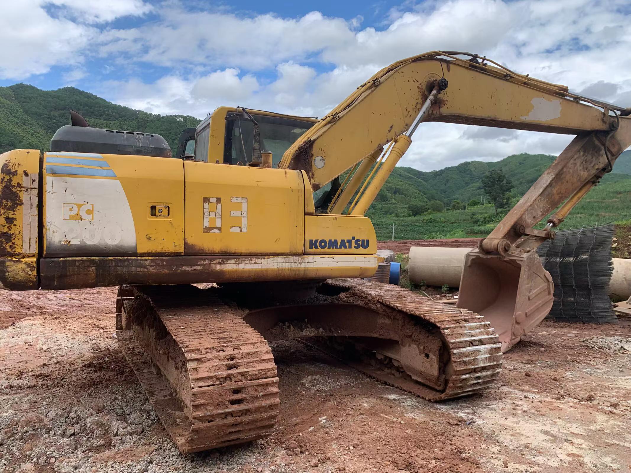Buy Komatsu PC200-8N1 Used Excavator / 3