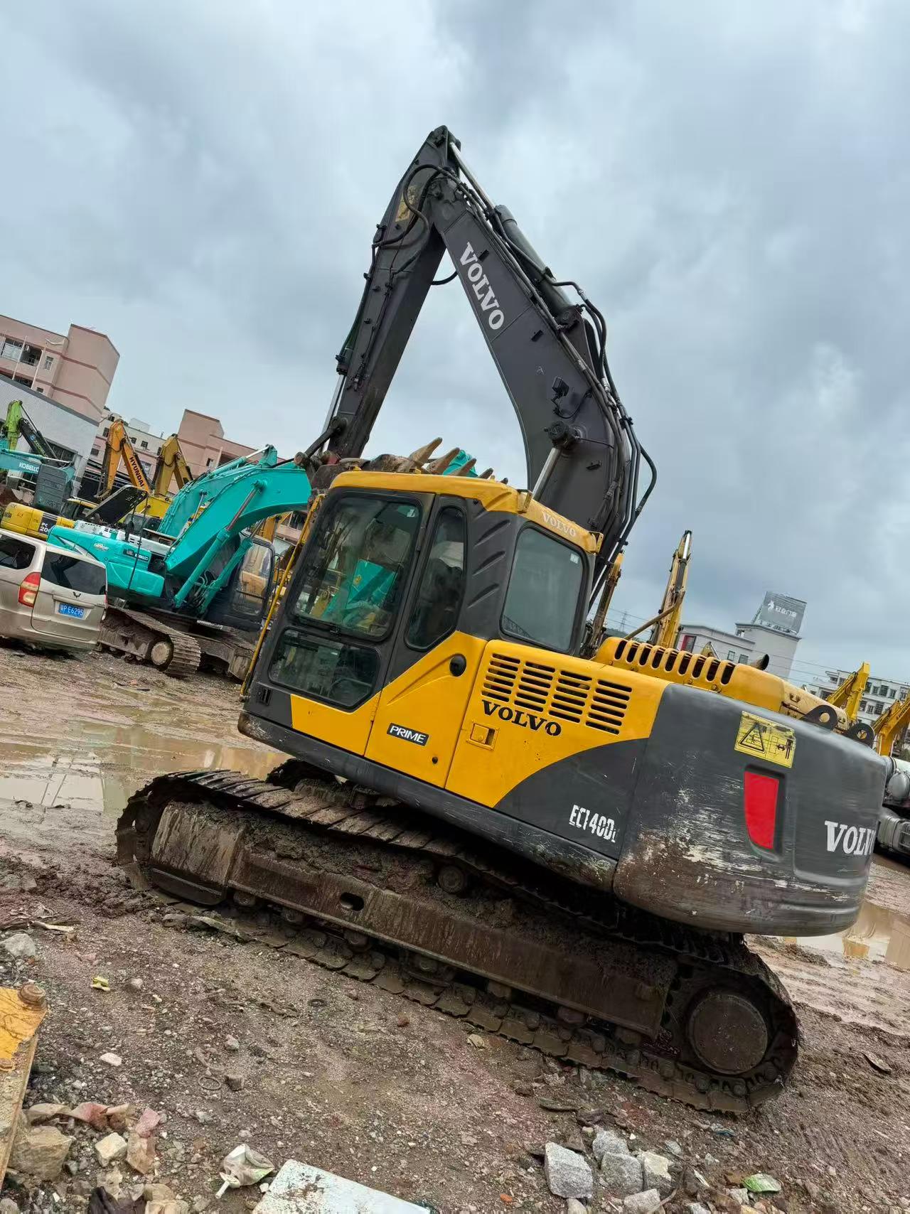 Buy Volvo EC140 Used Excavator / 3