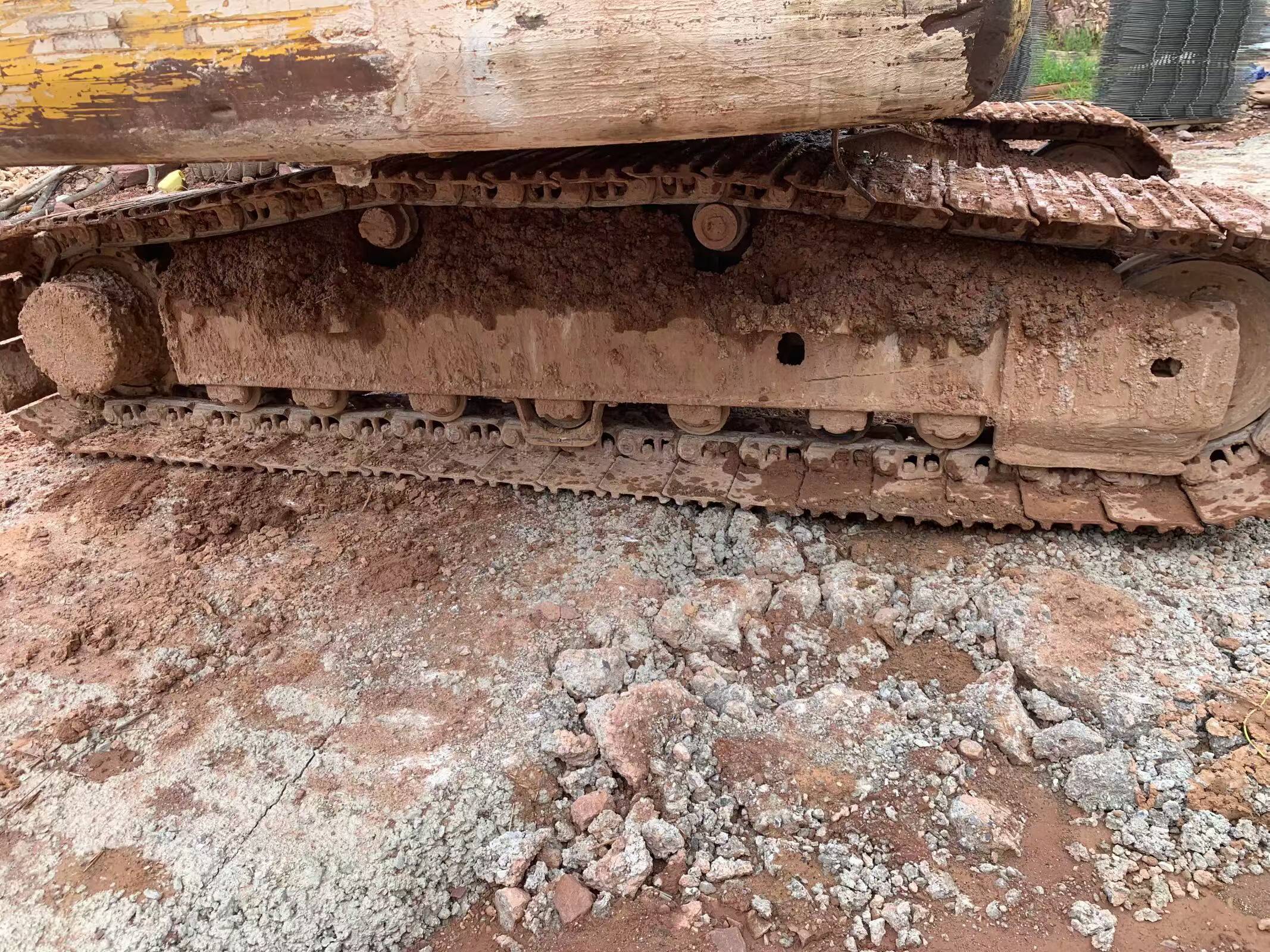 Buy Komatsu PC200-8N1 Used Excavator / 5