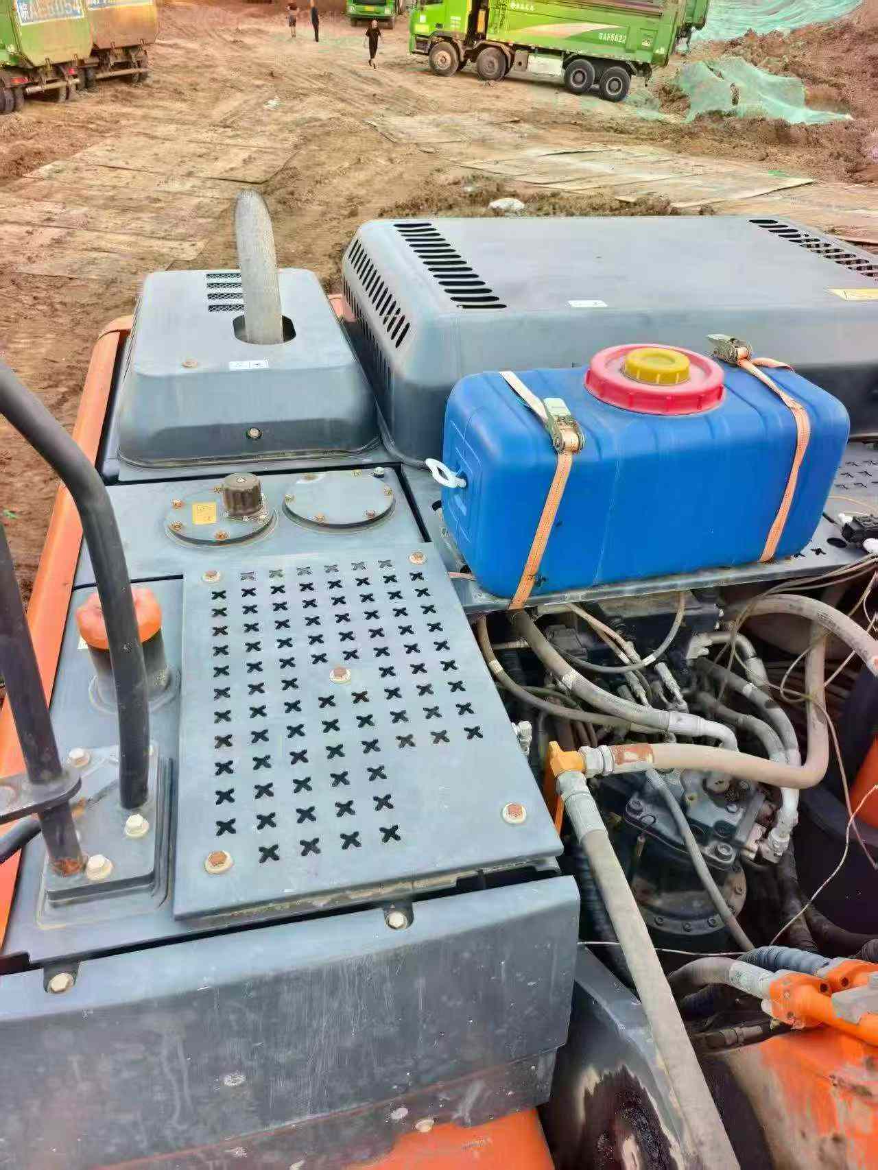 Buy Doosan DH220-3 Used Excavator / 4